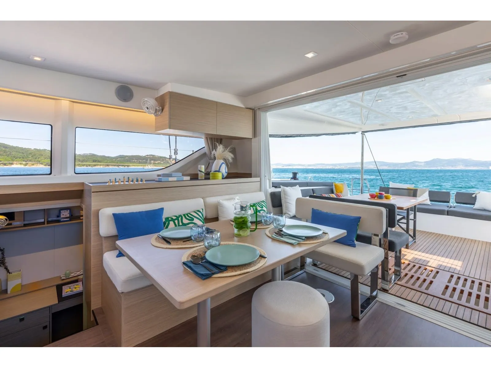 Lagoon 43 Alma - Premium line — yacht photo 3