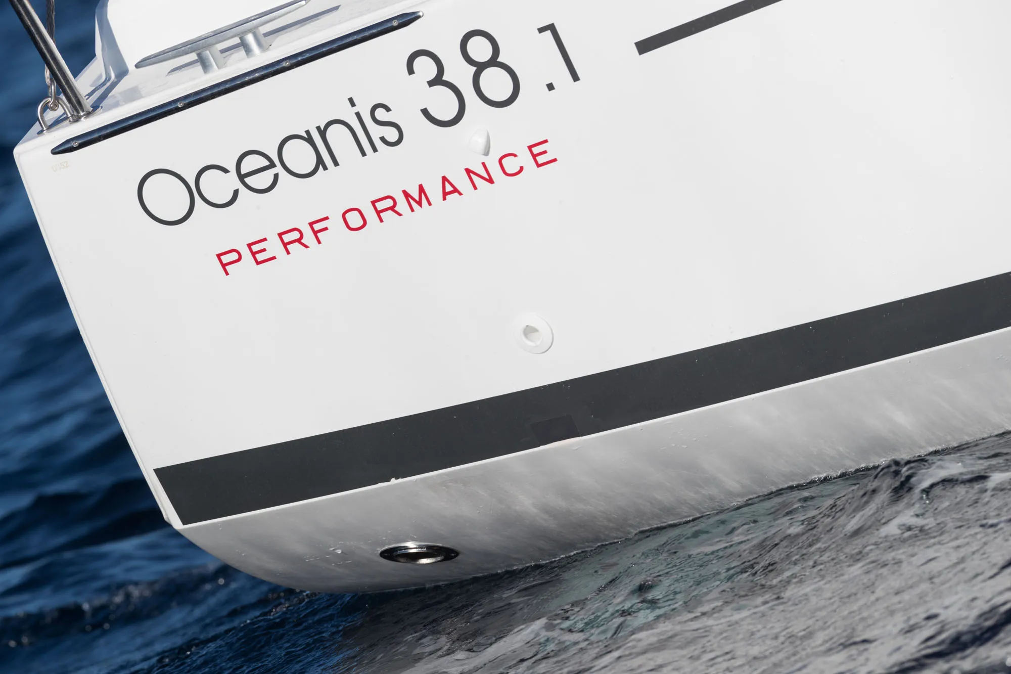Oceanis 38.1 TEODORA — jahtikuva 2
