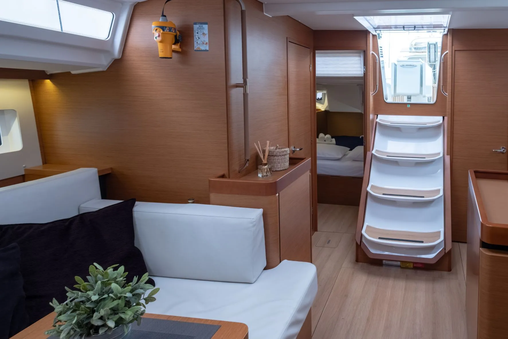Sun Odyssey 440 Loleta — yacht photo 2