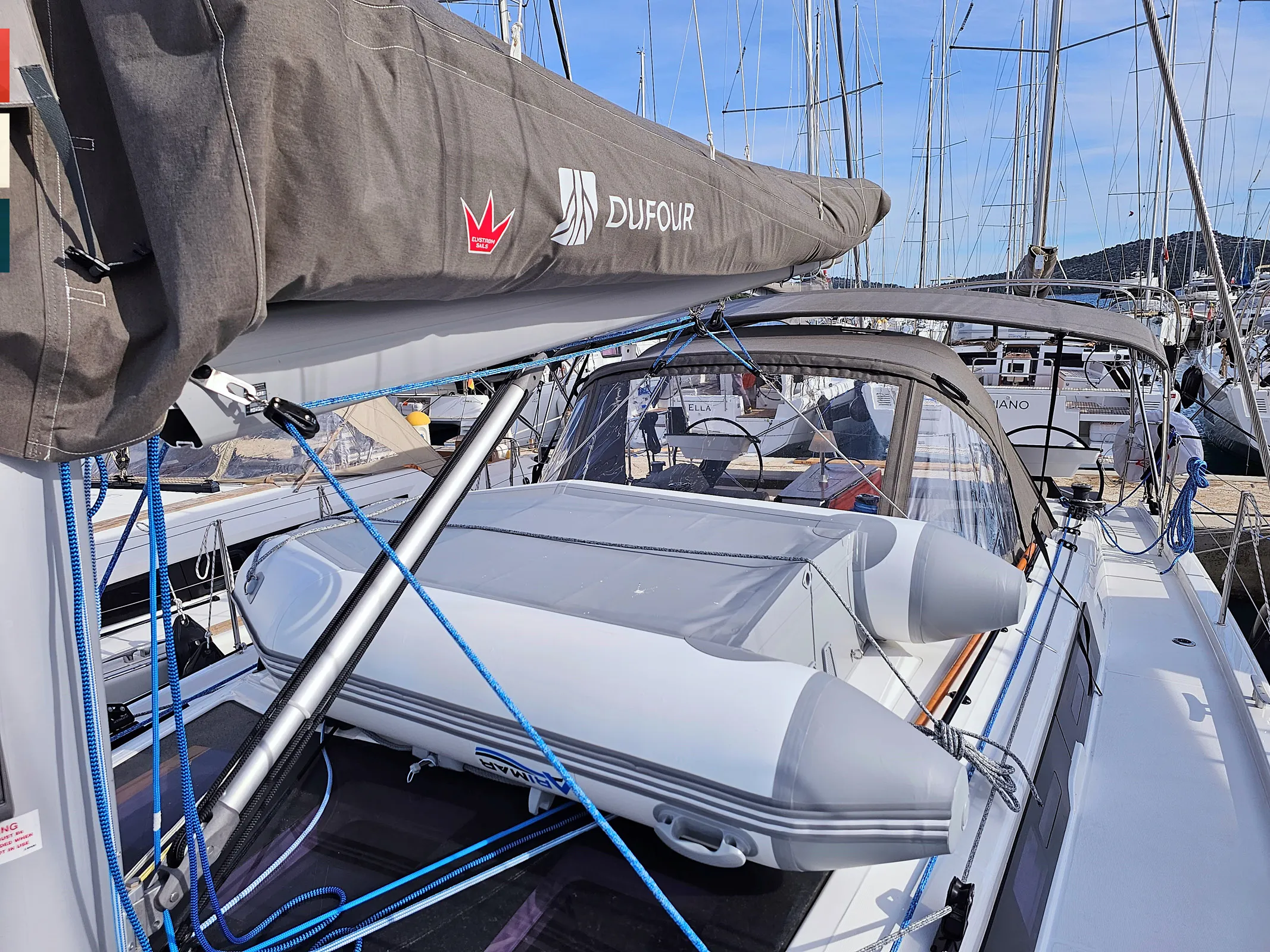 Dufour 41 Kaya (A/C & gen) — fotografia jachty 44