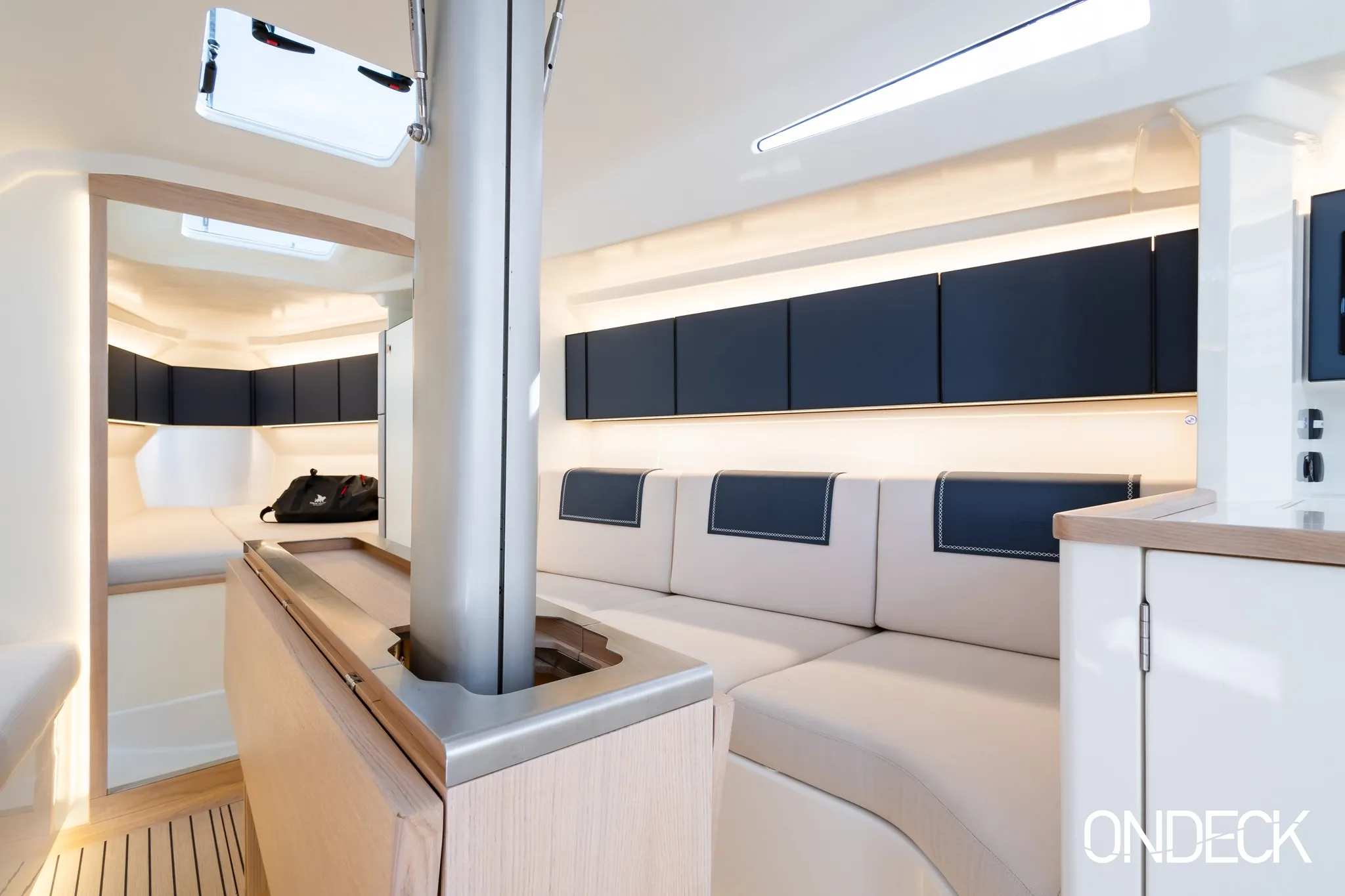 Italia Yachts 11.98 Susano'o — yacht photo 6
