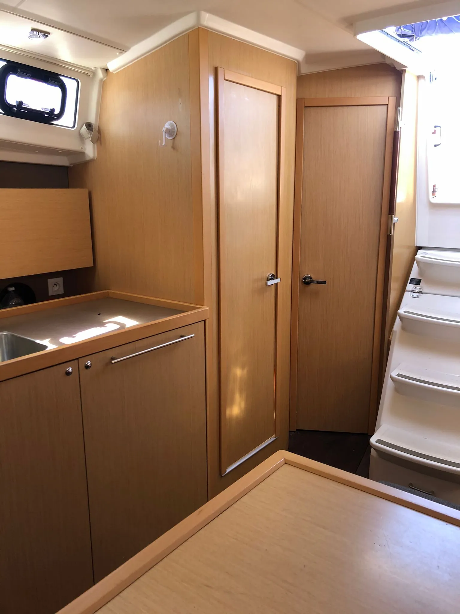 Oceanis 38 Amaral — foto dello yacht n. 4
