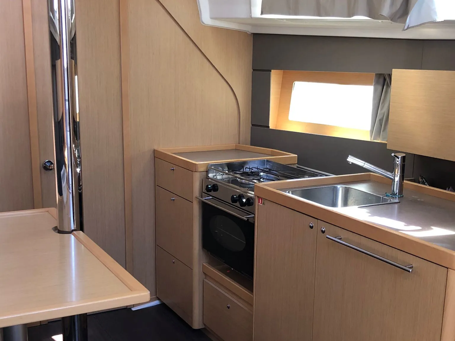 Oceanis 38 Amaral — foto dello yacht n. 3
