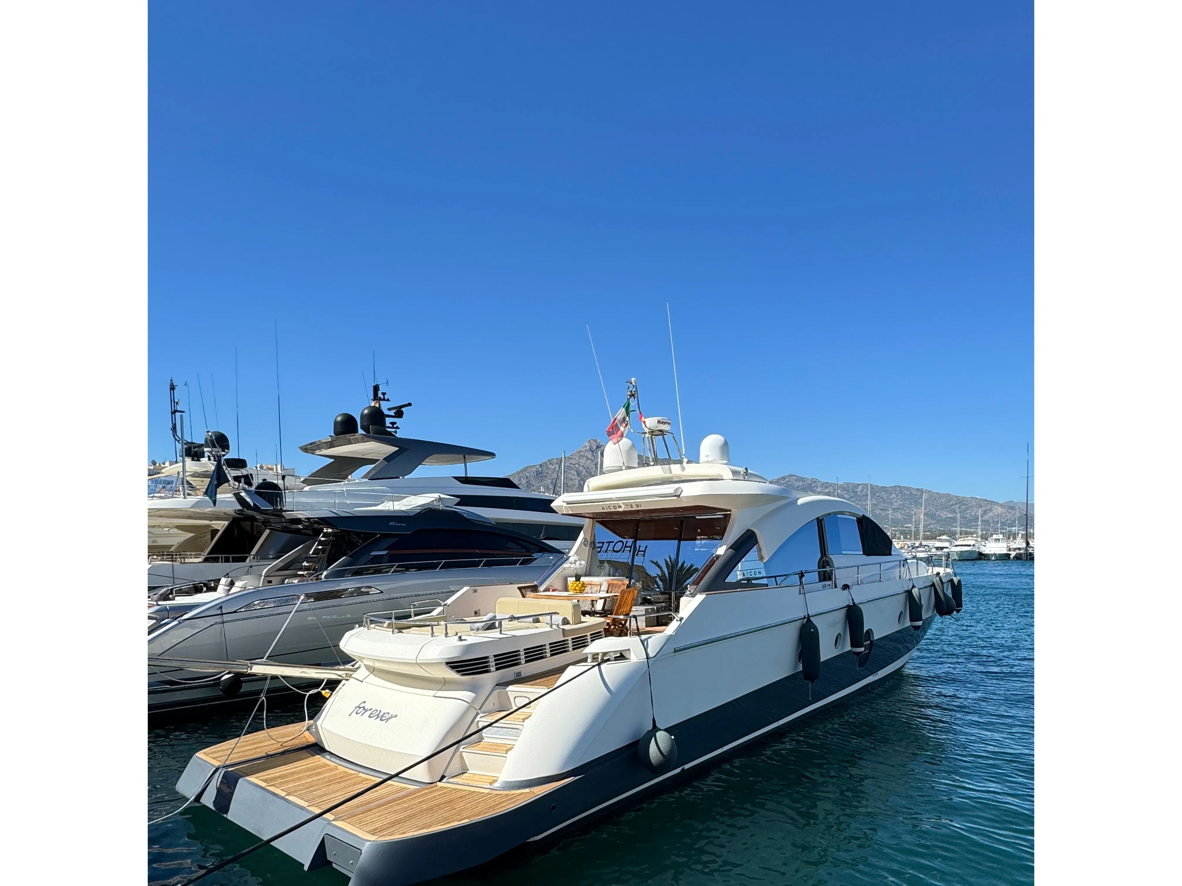 Aicon 72 — yacht photo 1