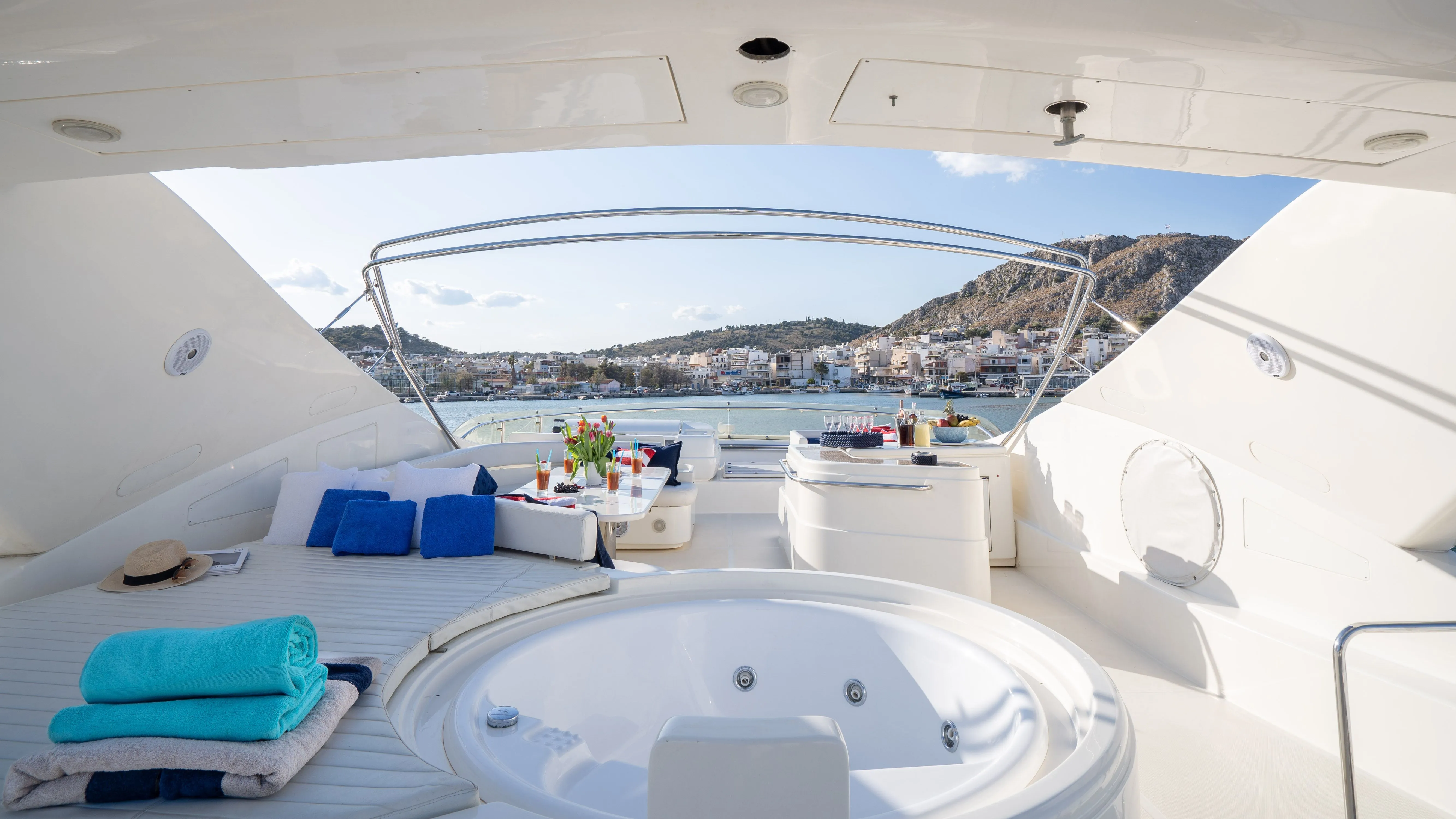 Ferretti 880 ESTIA YI — yacht photo 7