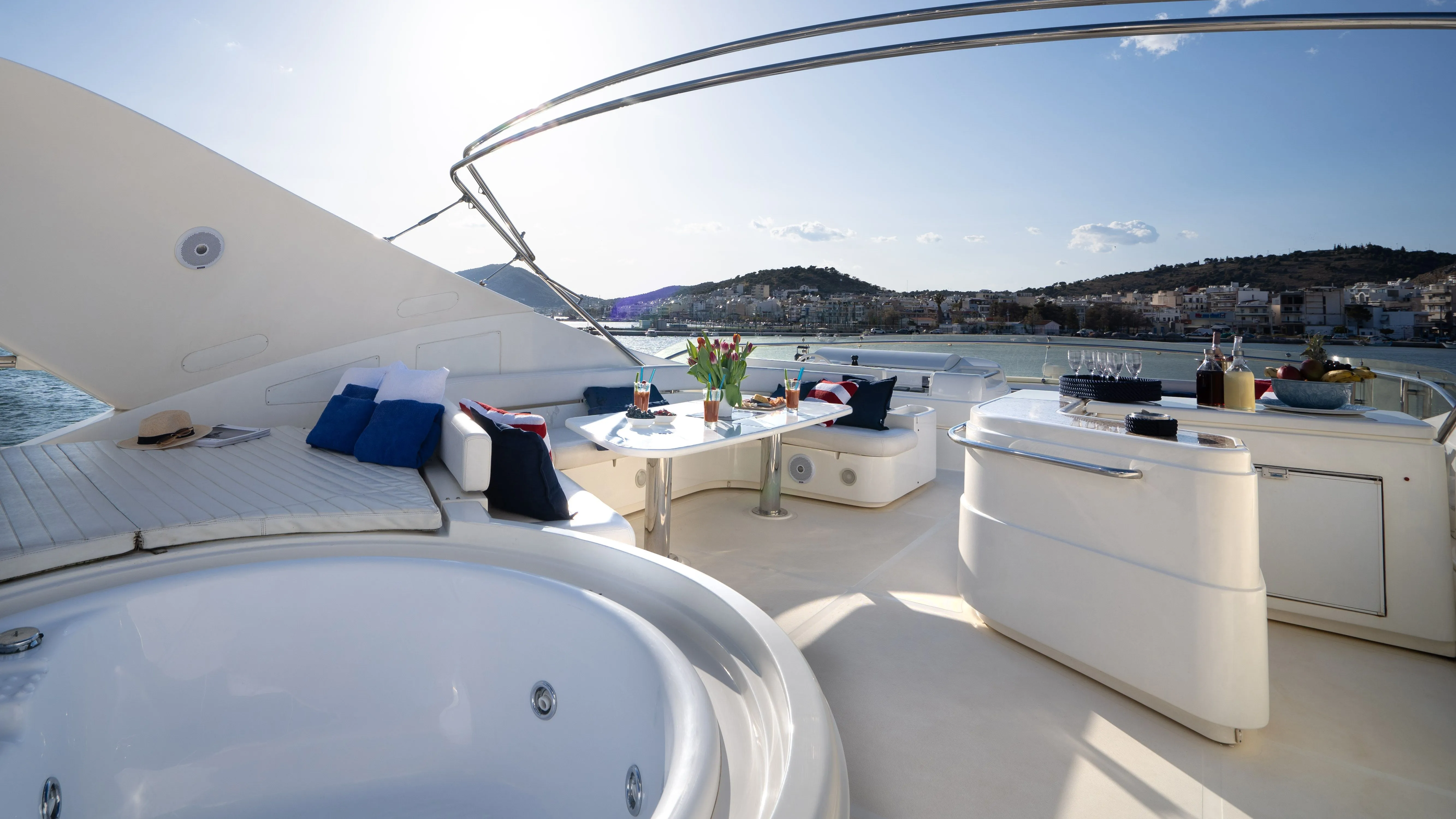 Ferretti 880 ESTIA YI — yacht photo 14
