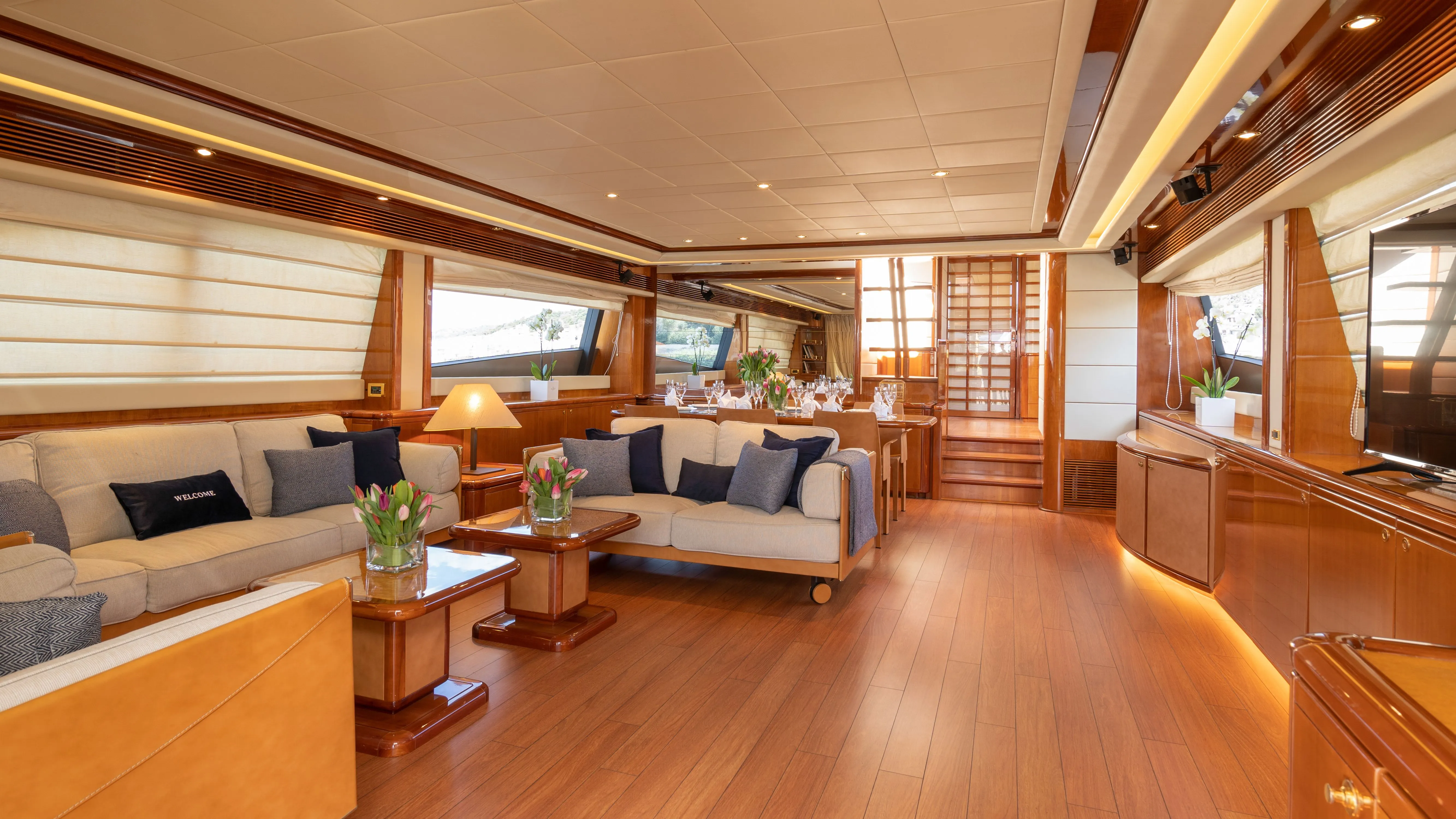 Ferretti 880 ESTIA YI — yacht photo 2