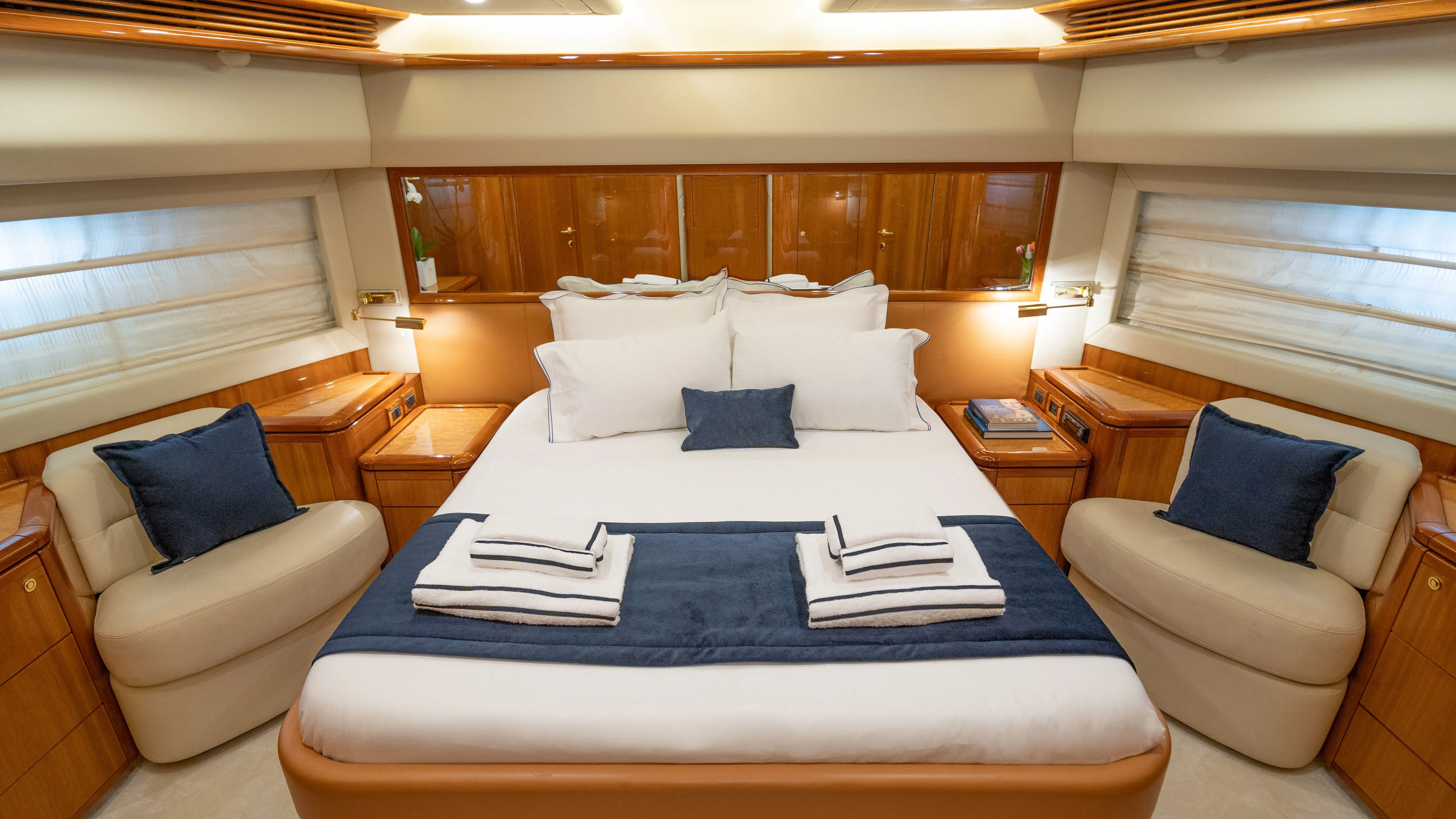 Ferretti 880 ESTIA YI — yacht photo 5