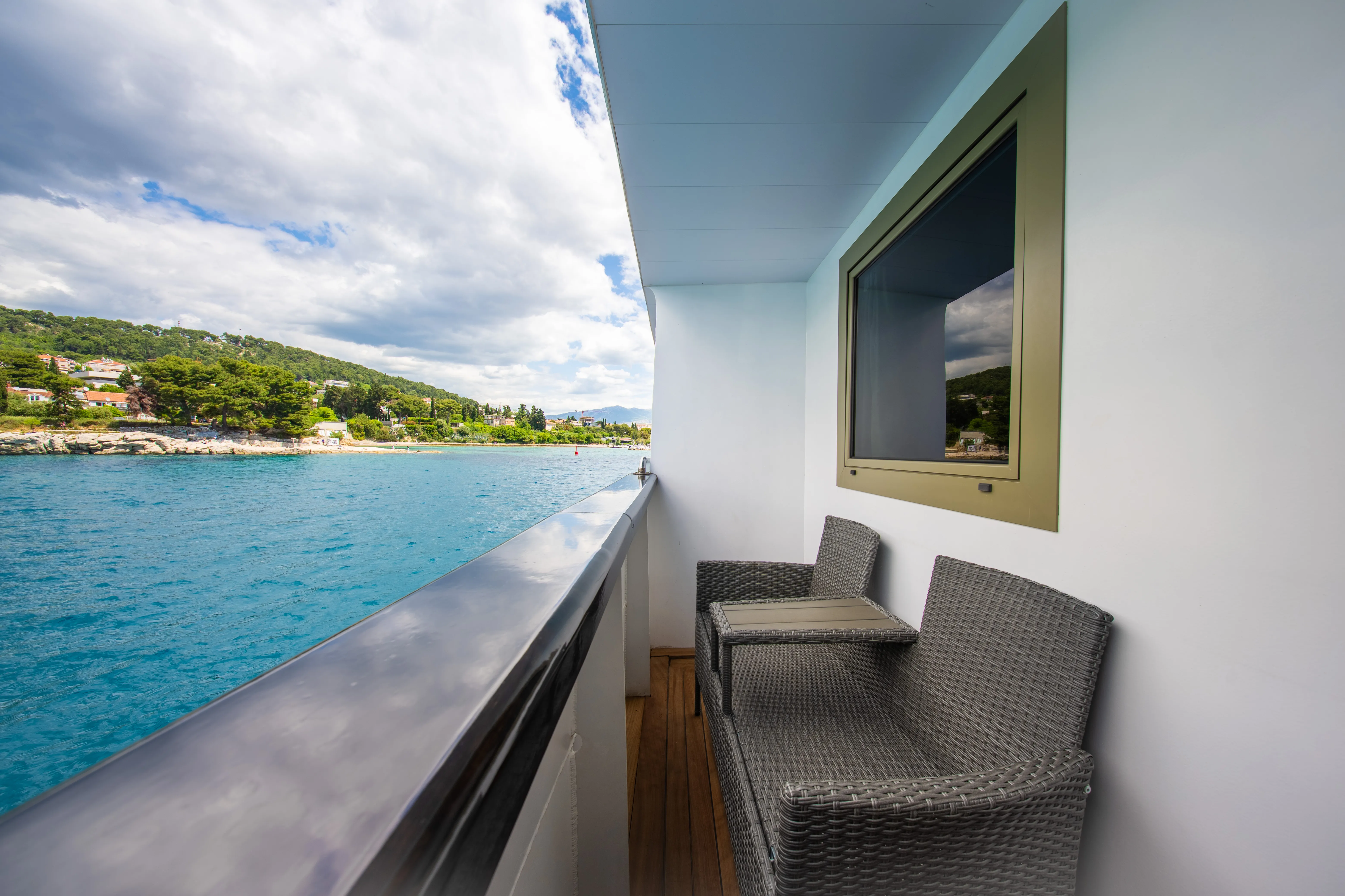 Luxury Motor Yacht Antaris — yacht photo 22