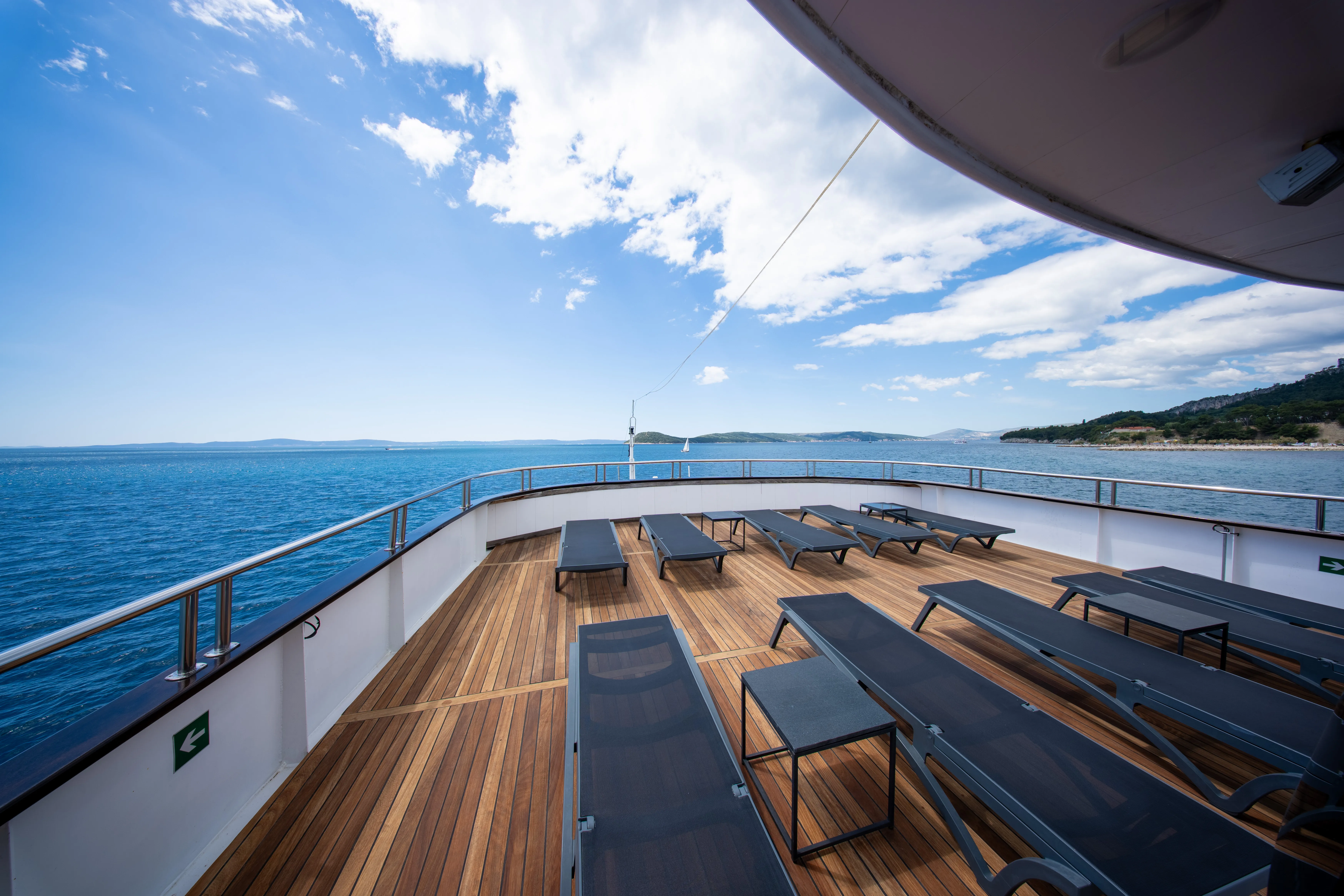 Luxury Motor Yacht Antaris — yacht photo 66