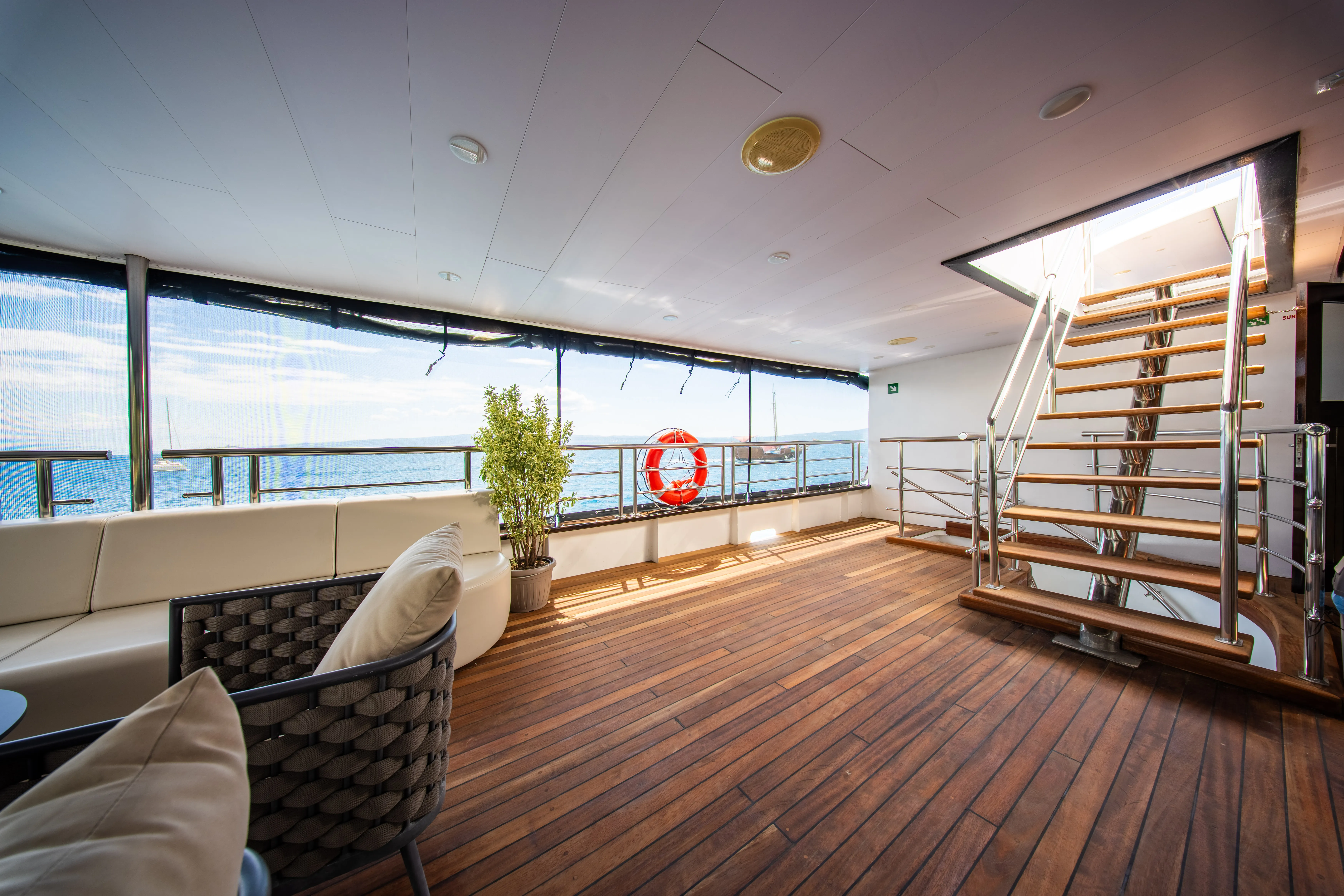 Luxury Motor Yacht Antaris — yacht photo 63