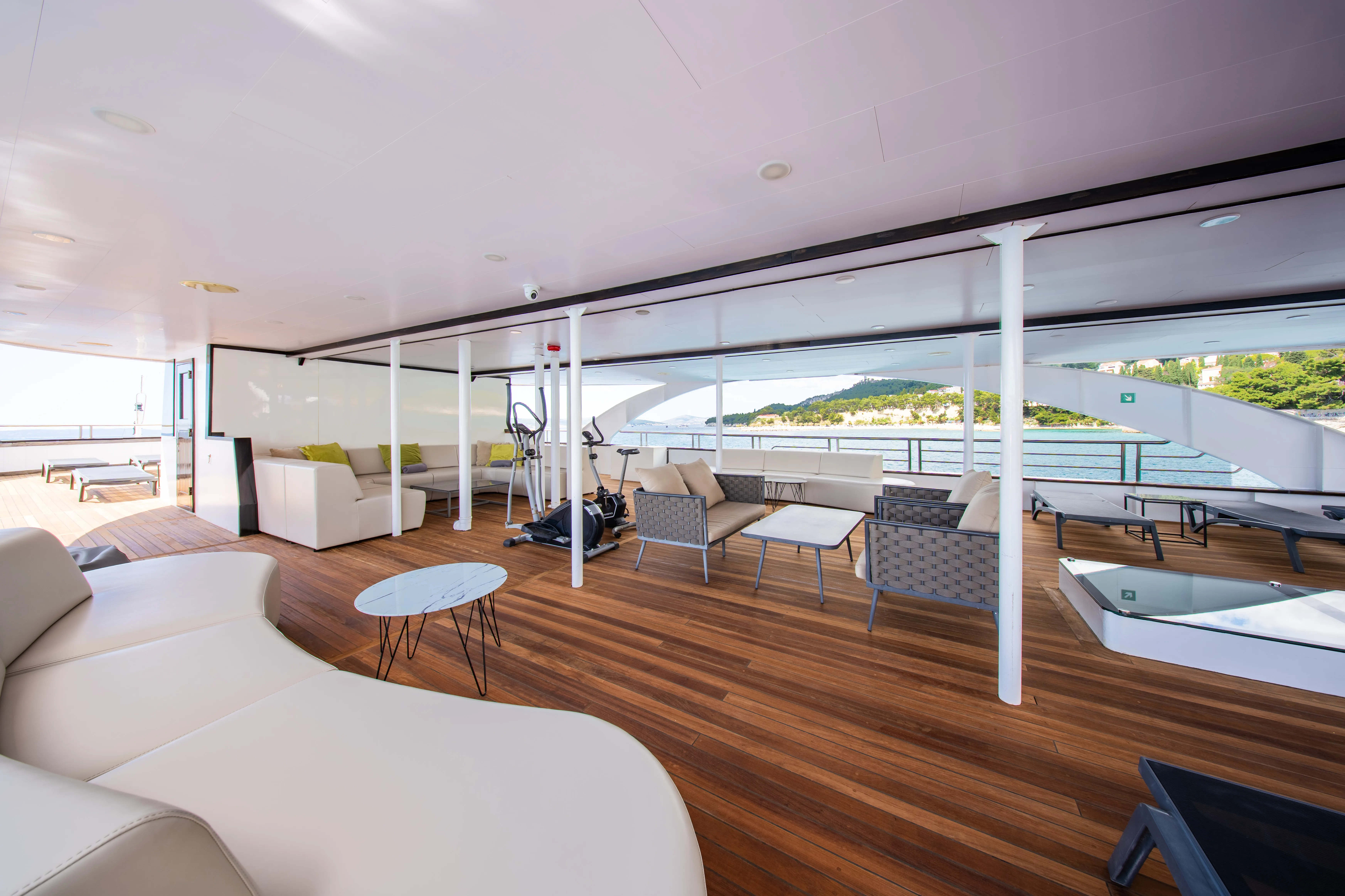 Luxury Motor Yacht Antaris — yacht photo 36