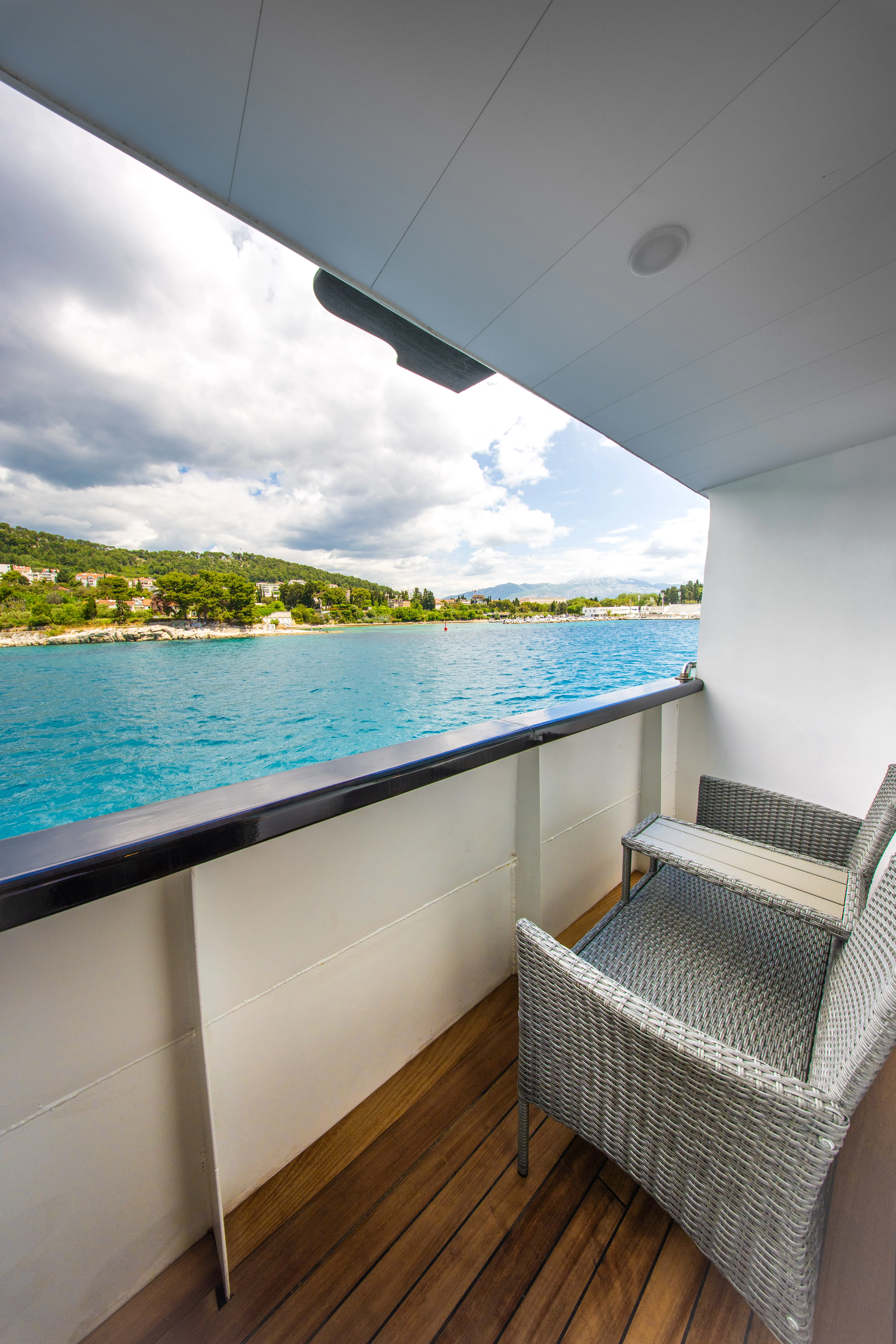 Luxury Motor Yacht Antaris — yacht photo 38