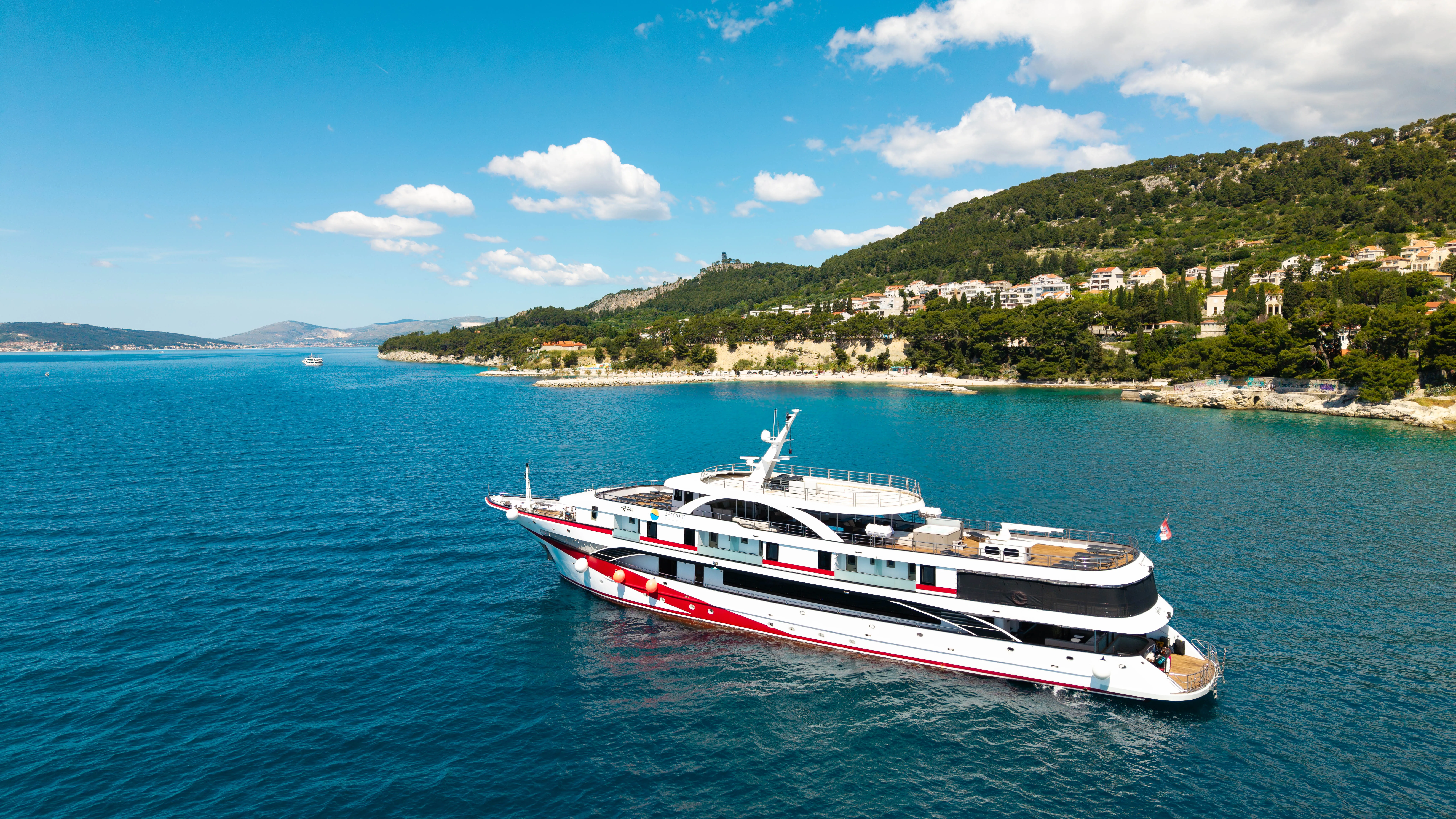 Luxury Motor Yacht Antaris — yacht photo 46