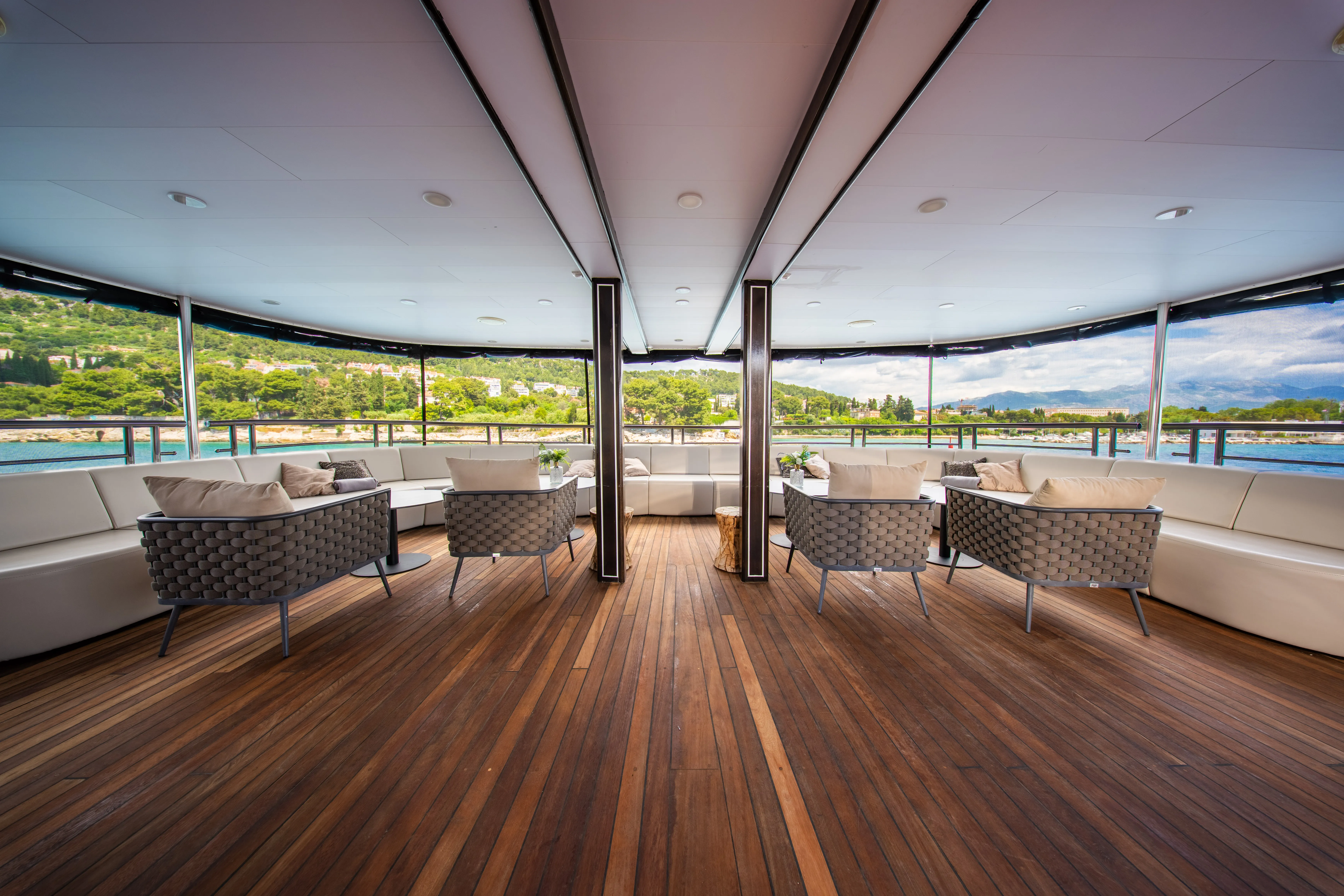 Luxury Motor Yacht Antaris — yacht photo 67