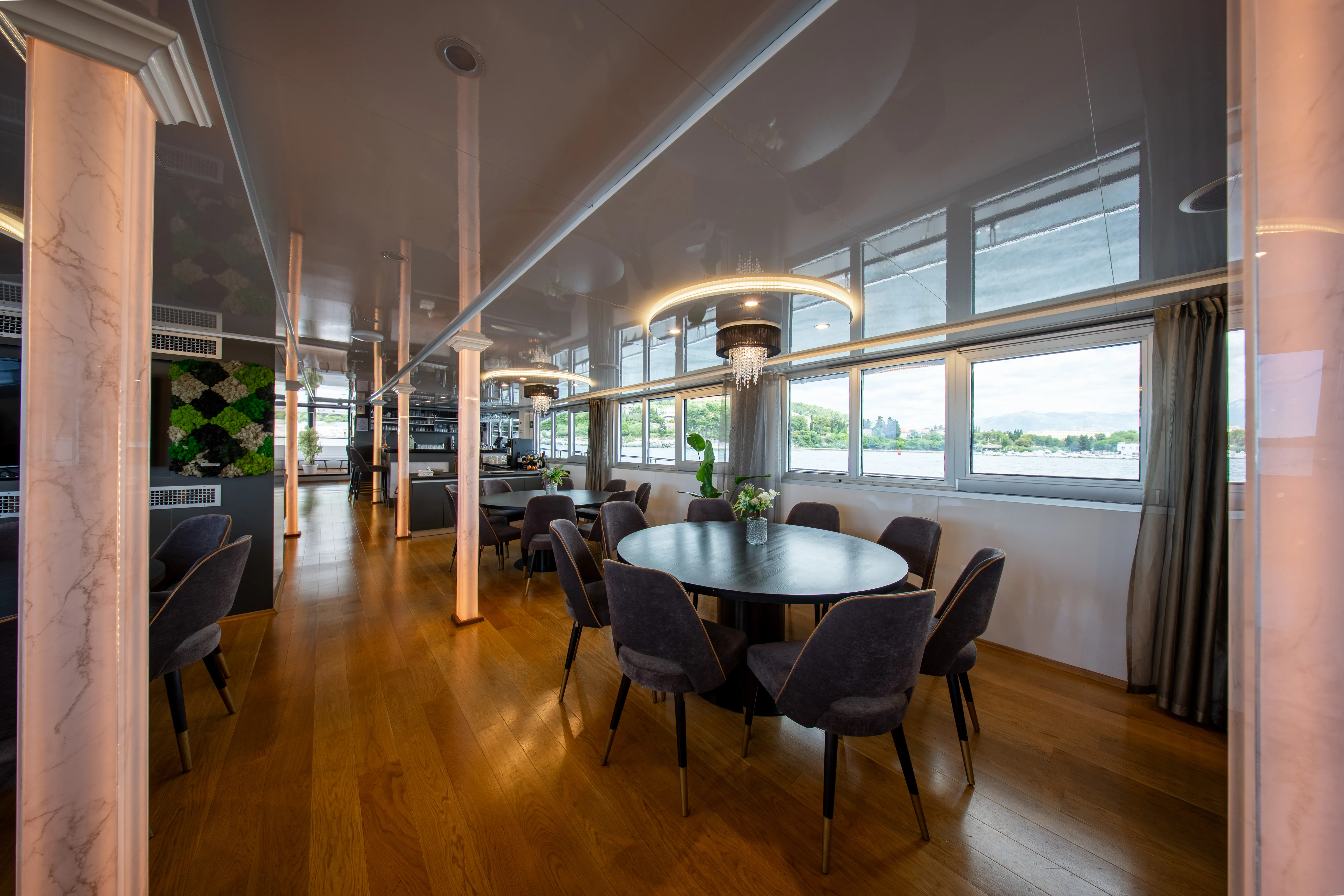 Luxury Motor Yacht Antaris — yacht photo 35