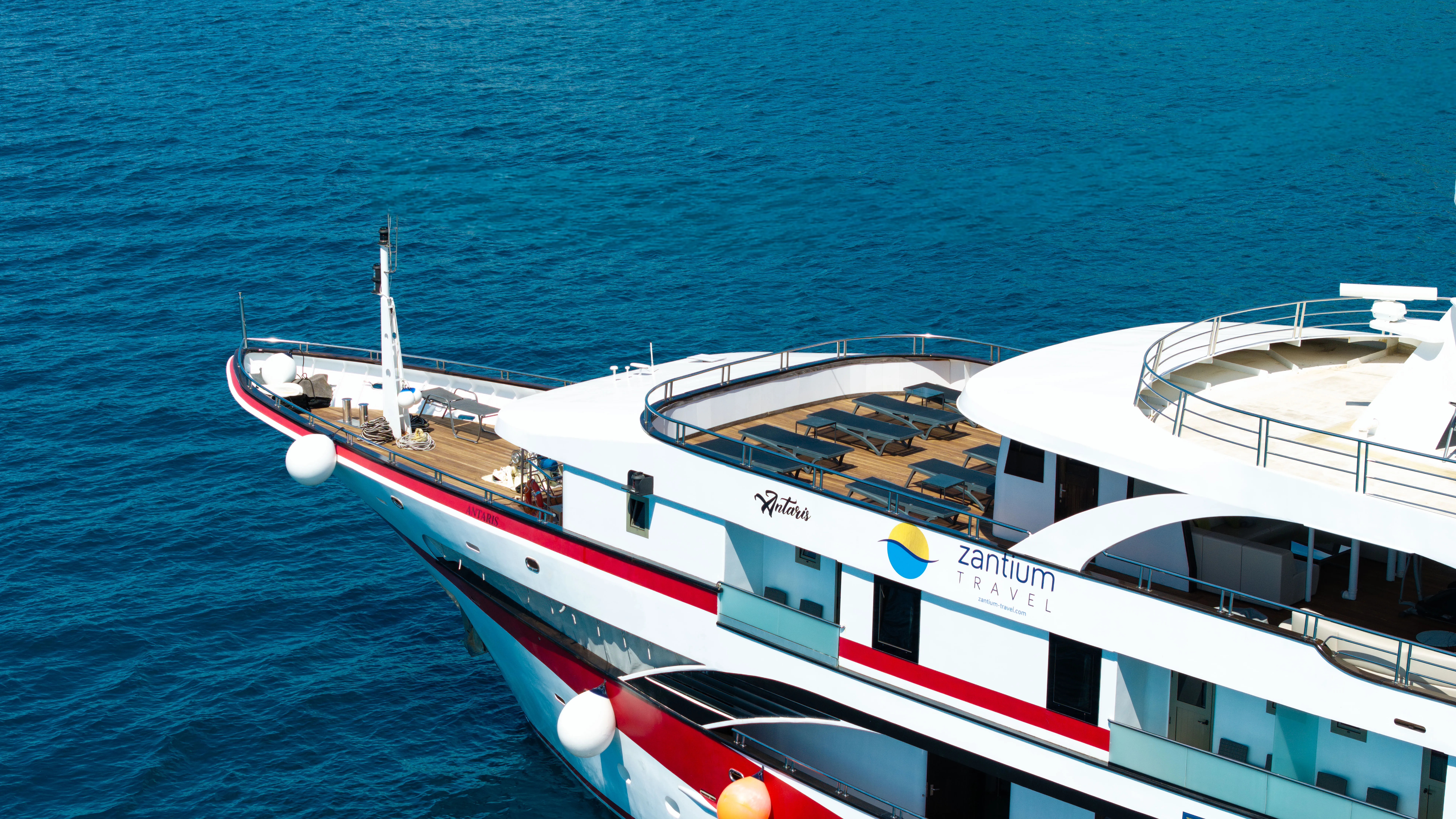 Luxury Motor Yacht Antaris — yacht photo 50
