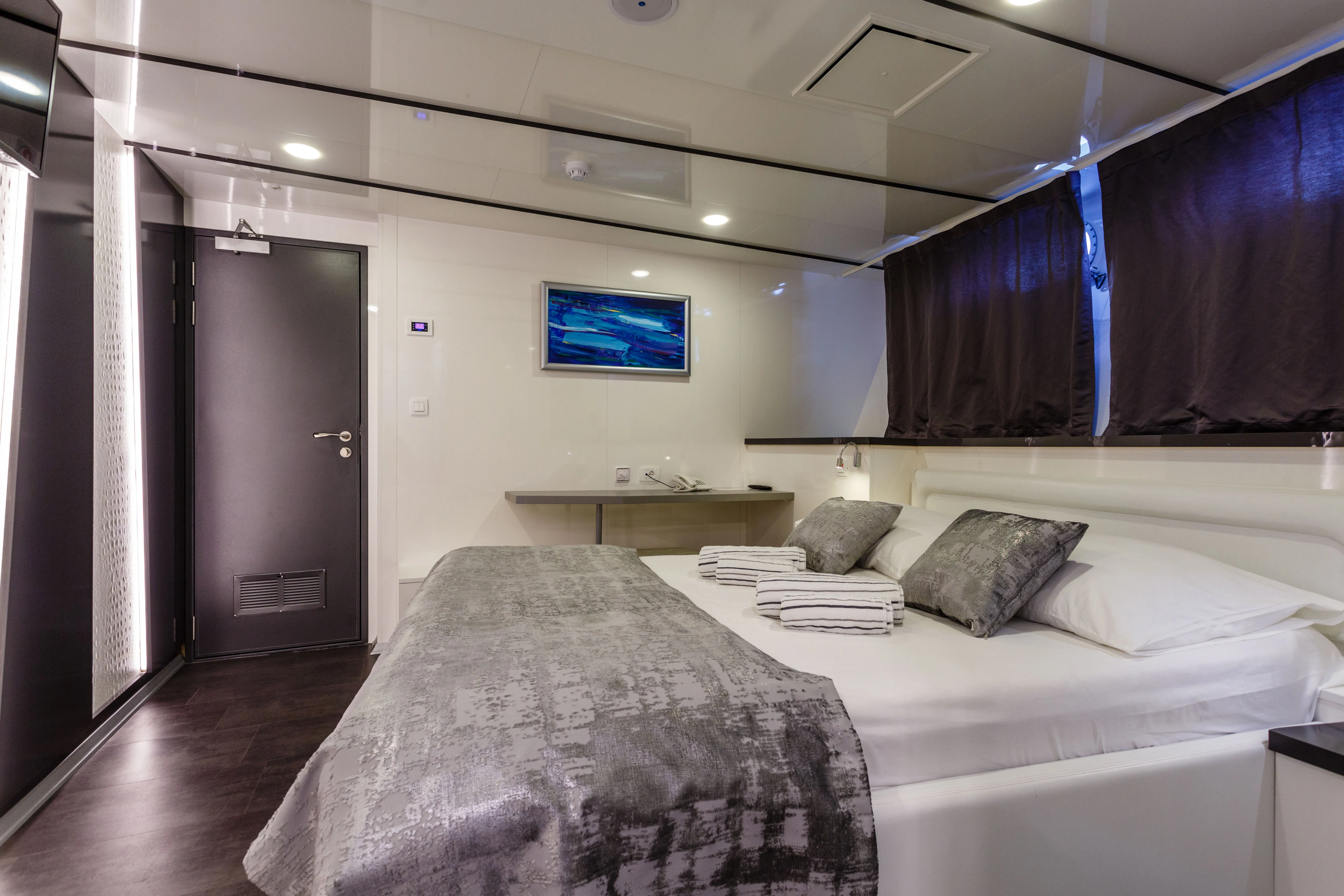 Luxury Motor Yacht Ban — yacht photo 46