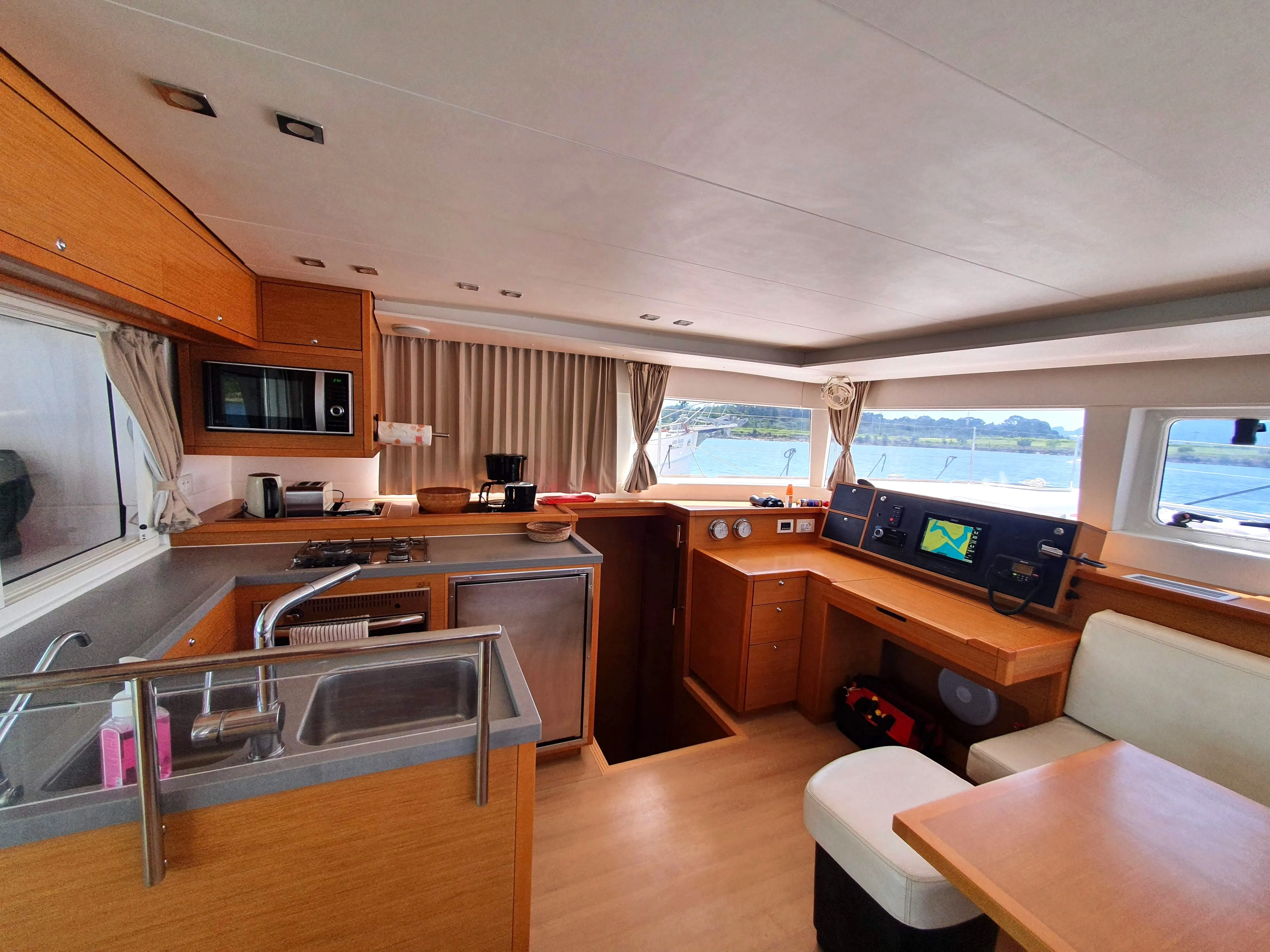Lagoon 450 Fly ArMarg — jahtikuva 7