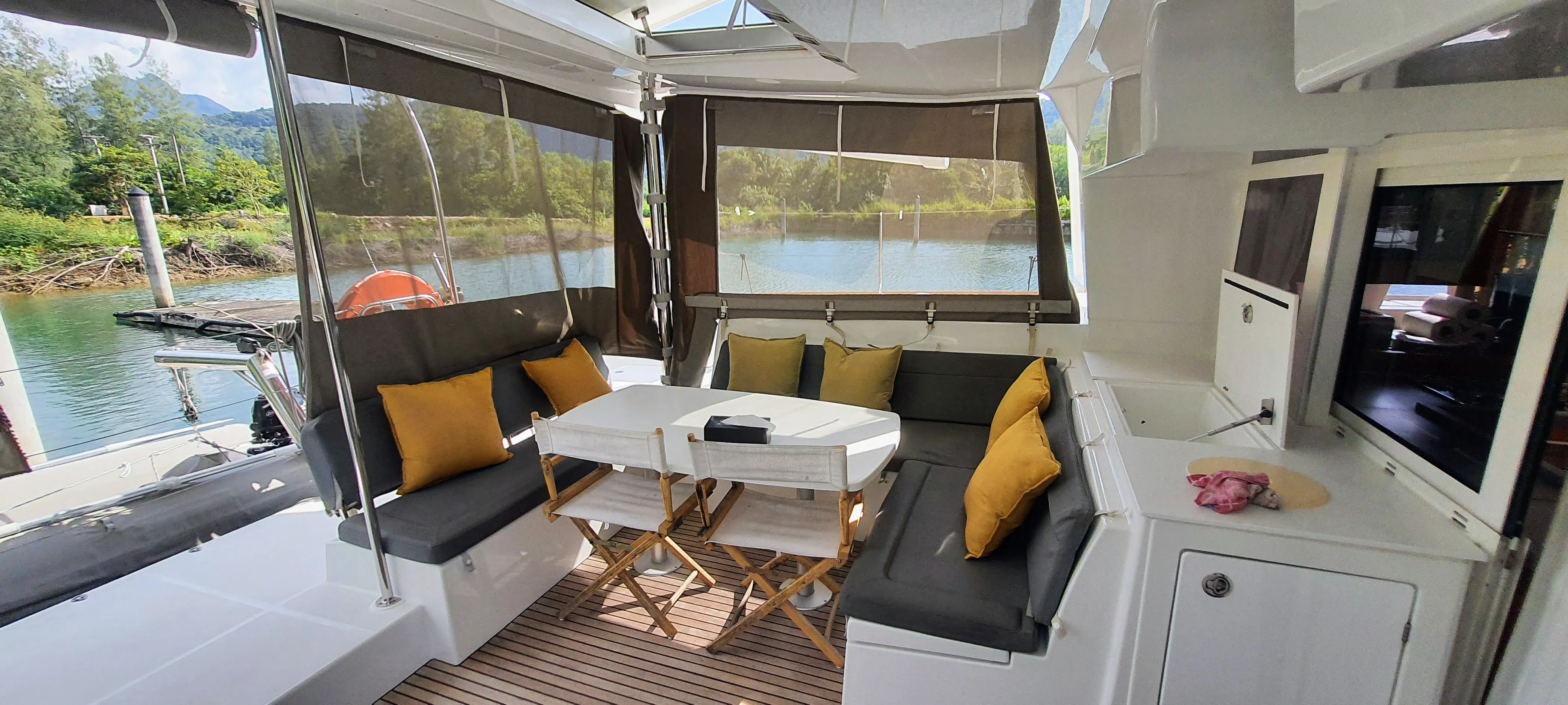 Lagoon 450 Fly ArMarg — jahtikuva 8