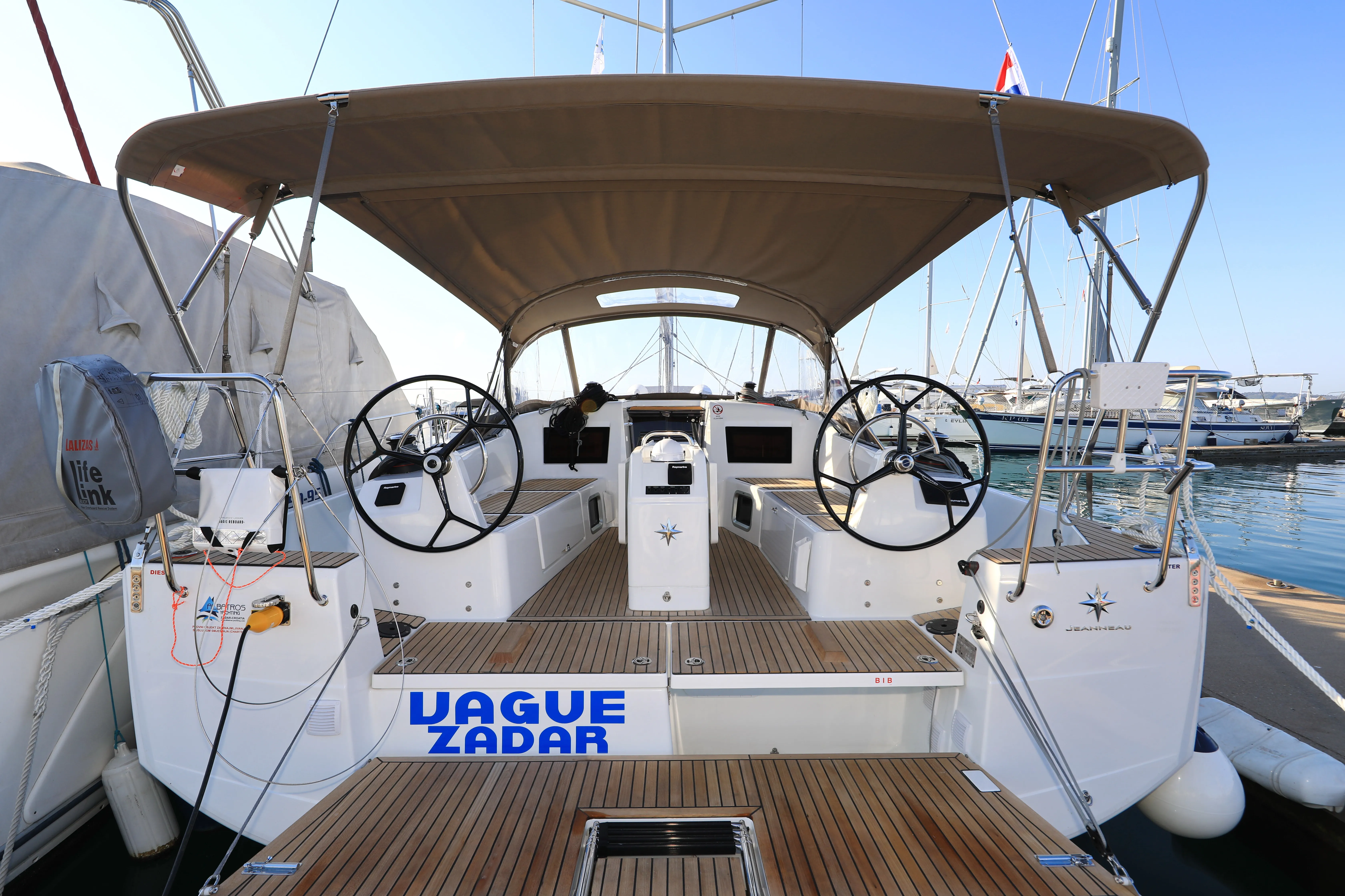 Sun Odyssey 410 Vague的游艇照片 2