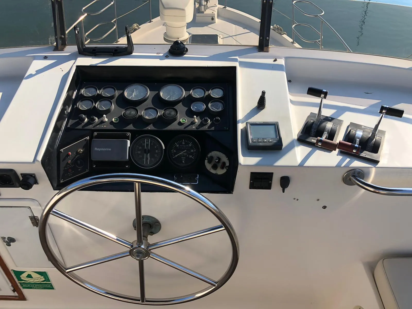 Staryacht 1670 Holiday — yacht photo 12