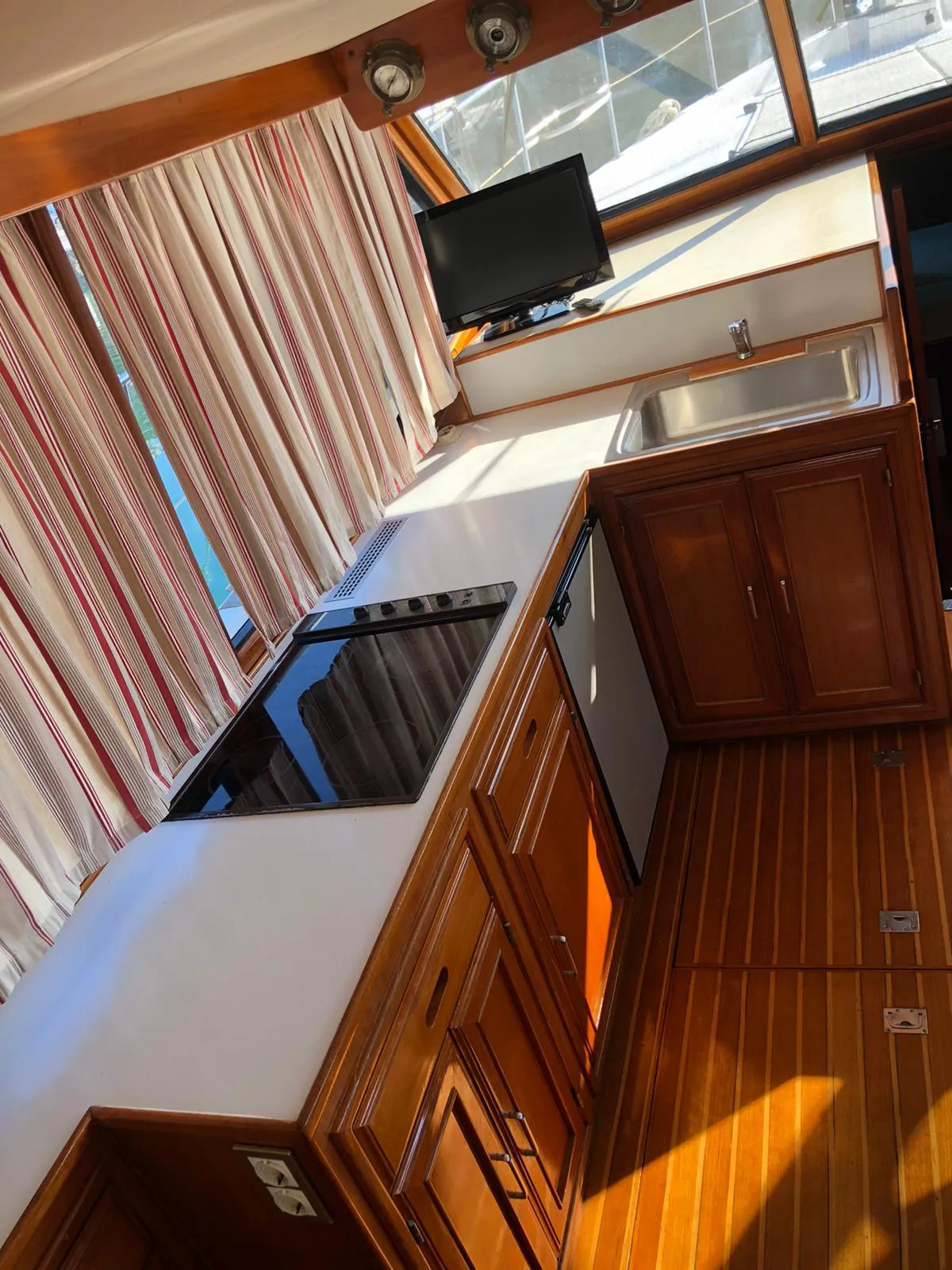 Staryacht 1670 Holiday — yacht photo 9