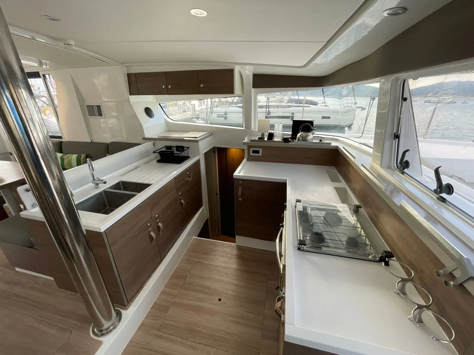 Bali 4.2 Kebifor — foto dello yacht n. 2
