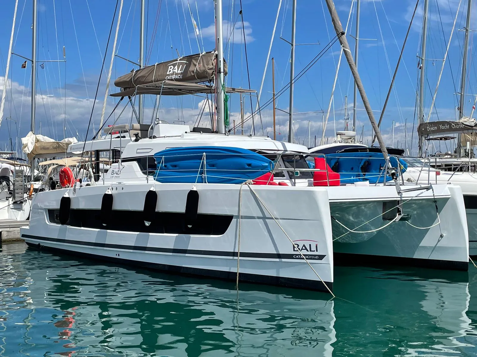 Bali Catamarans Bali Catspace Helona — фотография яхты 1