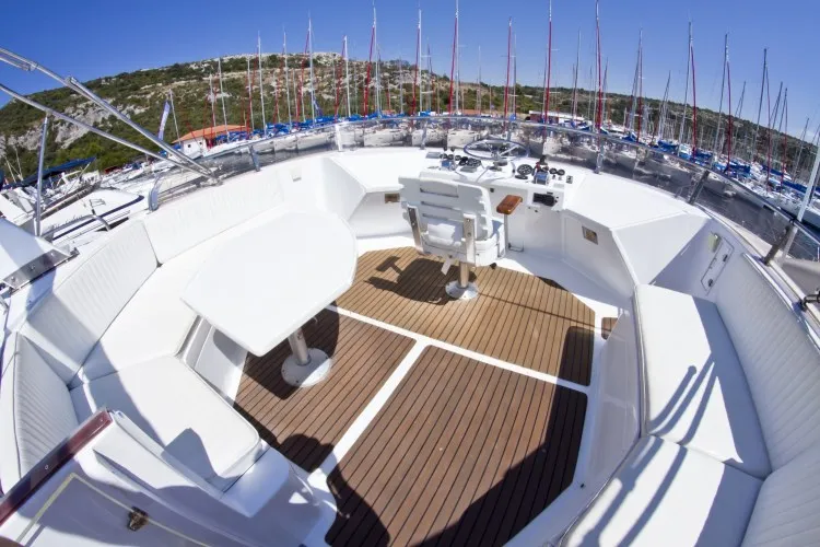 Staryacht 1940 Viva La Libertad — yacht photo 9