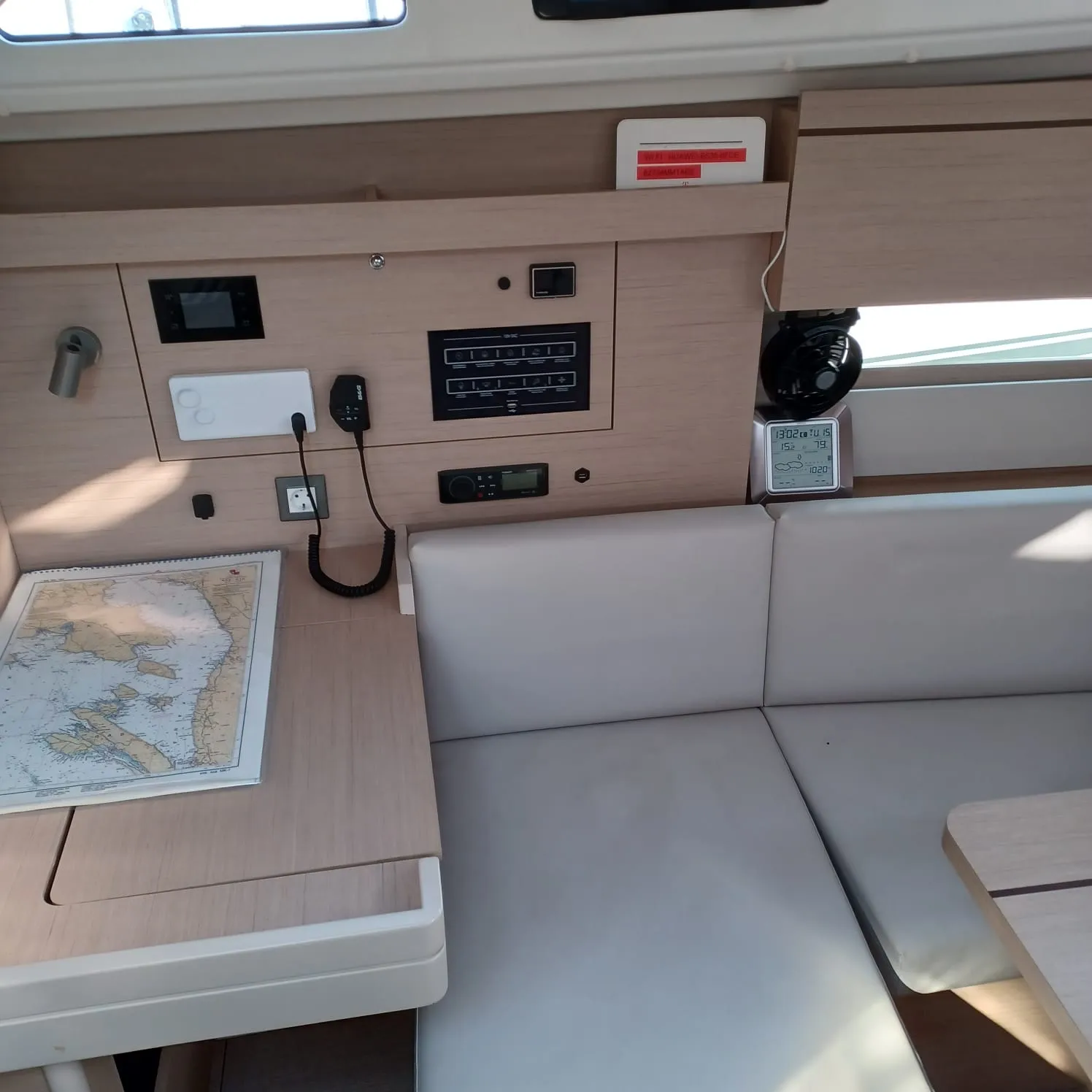 Oceanis 40.1 Elisa — yacht photo 14
