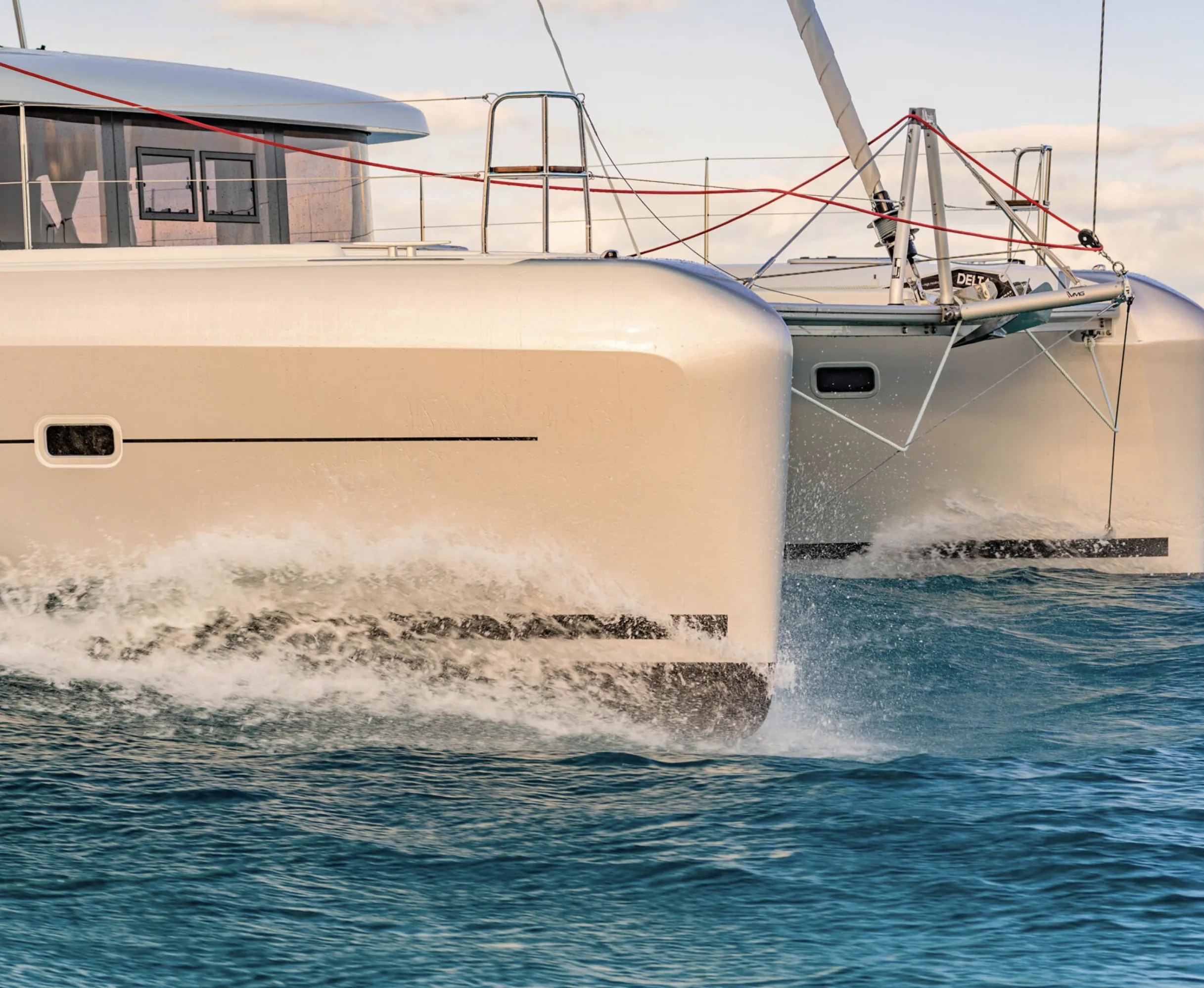 Lagoon 42 HeyBlue — фотография яхты 37