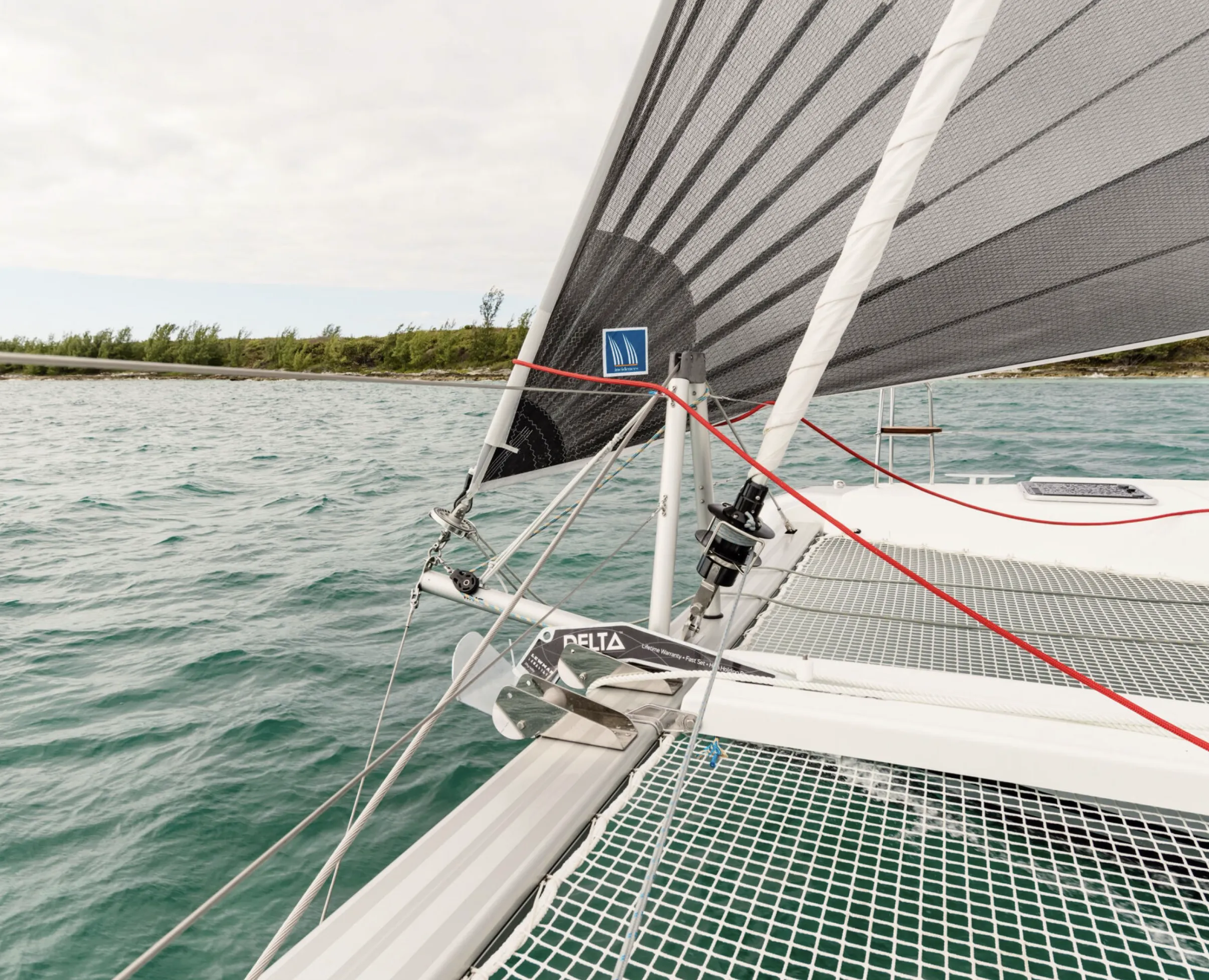Lagoon 42 HeyBlue — фотография яхты 38