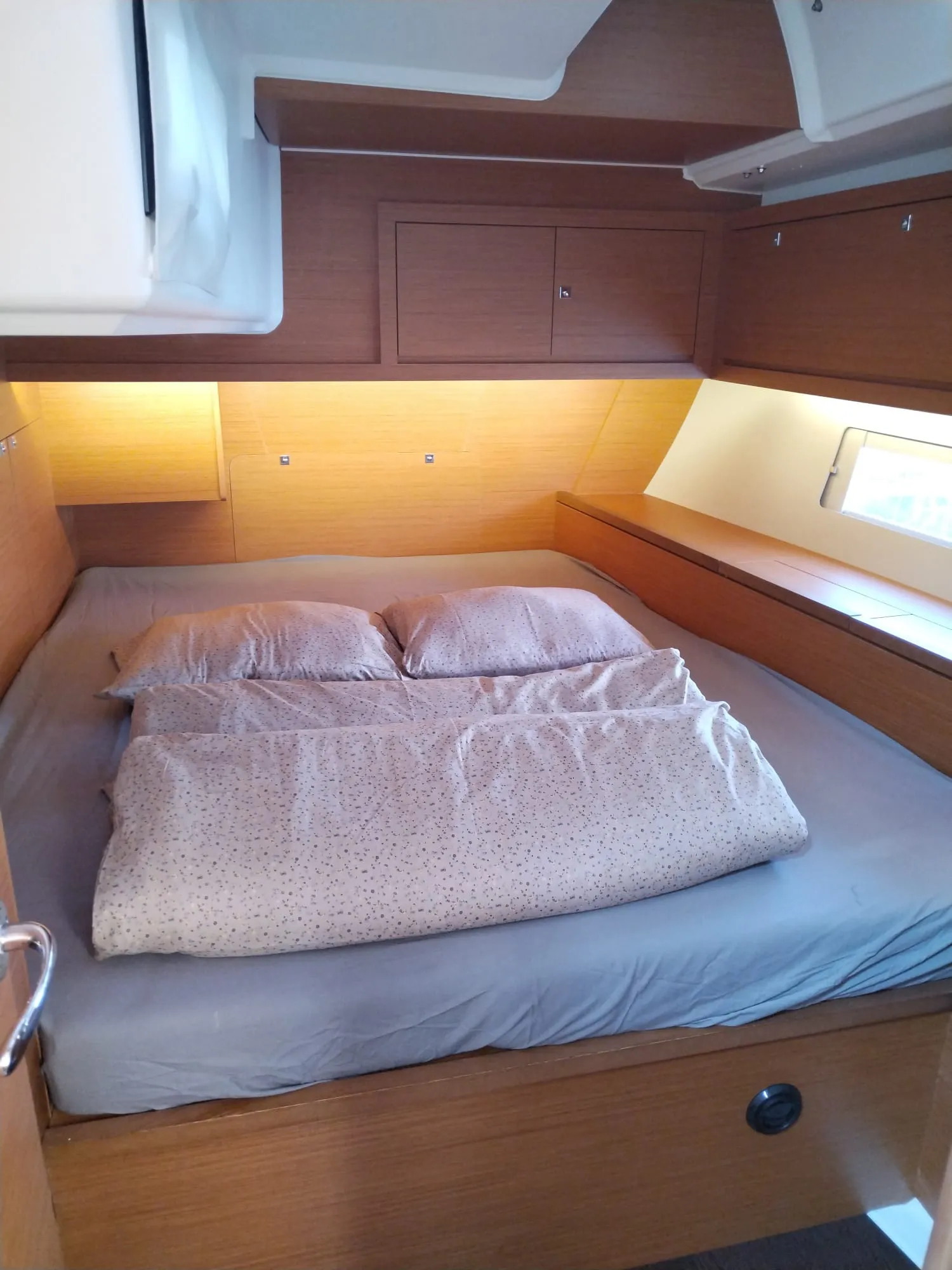 Dufour 470 Asterix — yacht photo 13