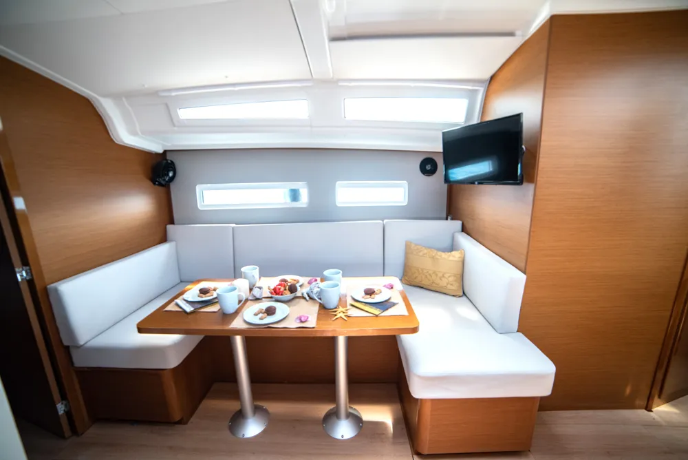 Sun Odyssey 410 Marianna — фотография яхты 3