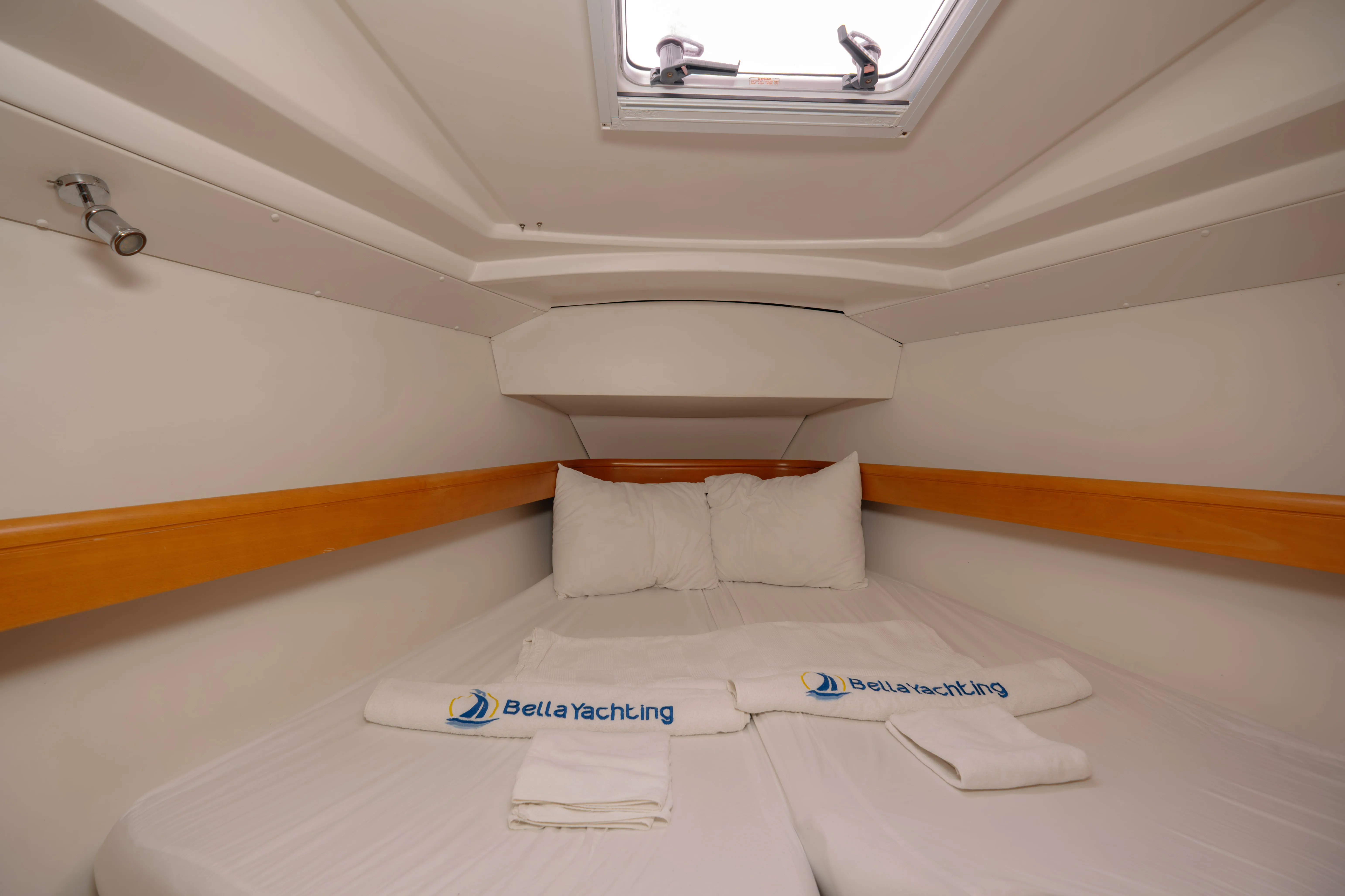 Sun Odyssey 42 i Classic — фотография яхты 3