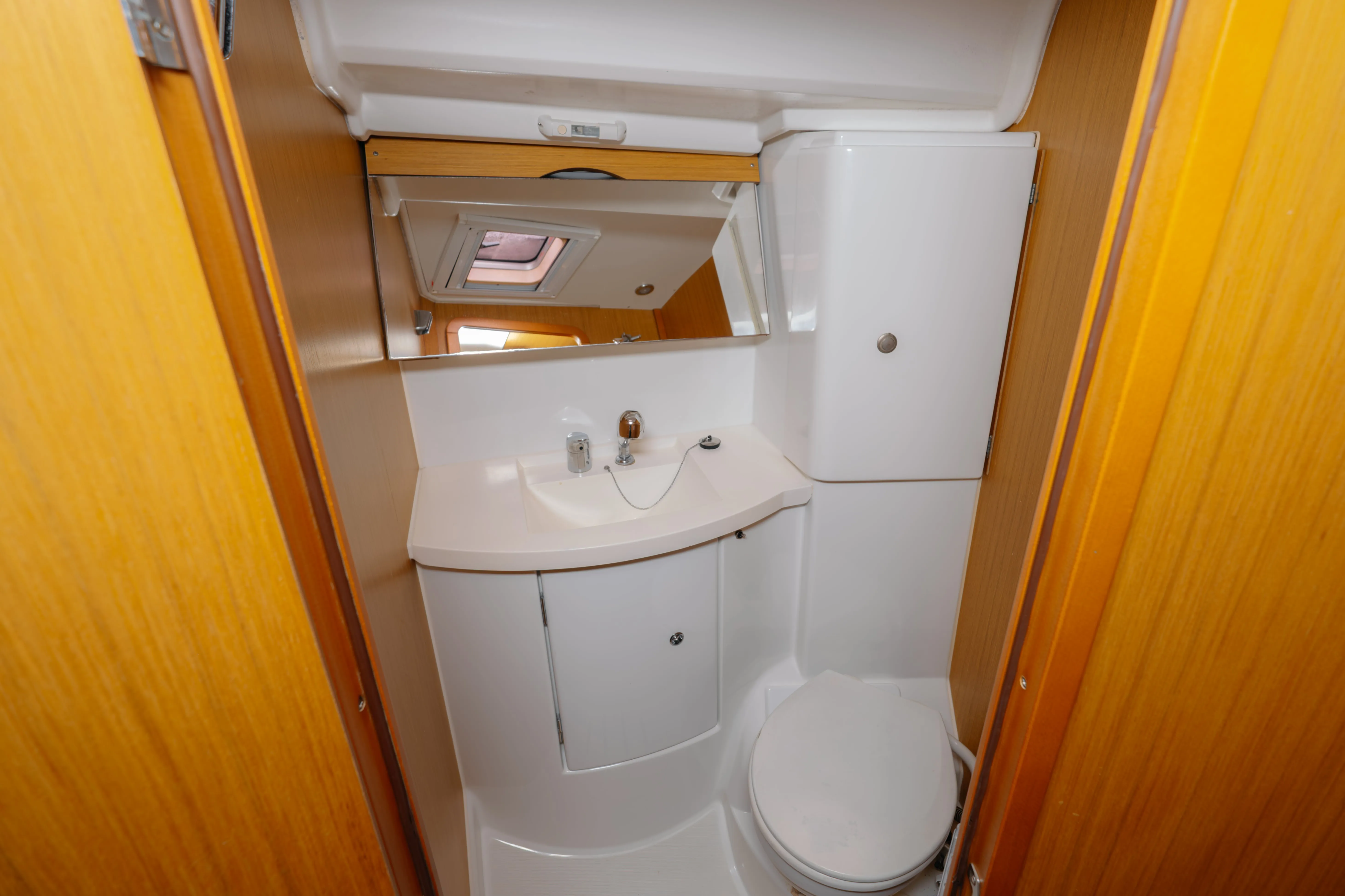 Sun Odyssey 42 i Classic — фотография яхты 6