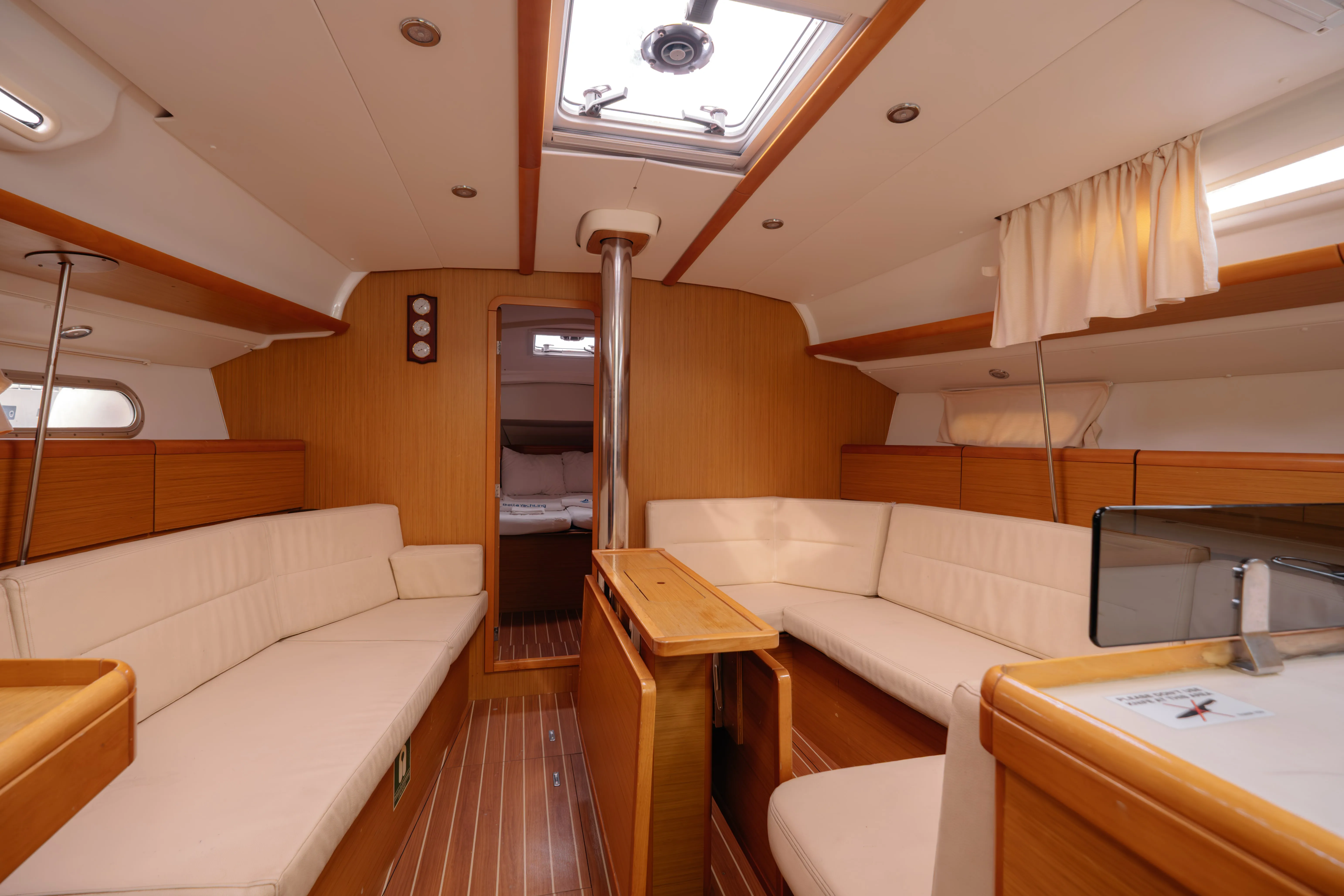 Sun Odyssey 42 i Classic — фотография яхты 13
