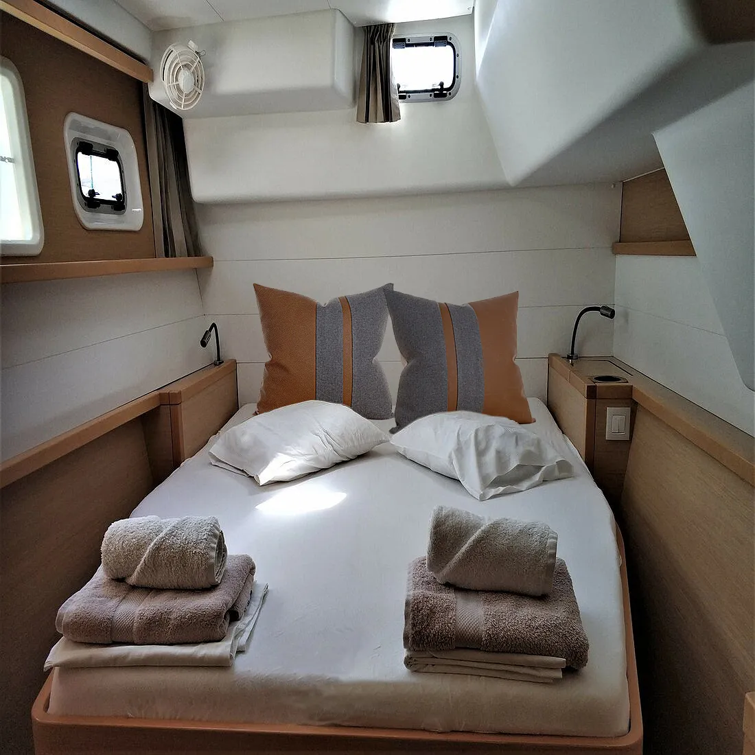 Lagoon 450 Fly Azraq — jahifoto 12