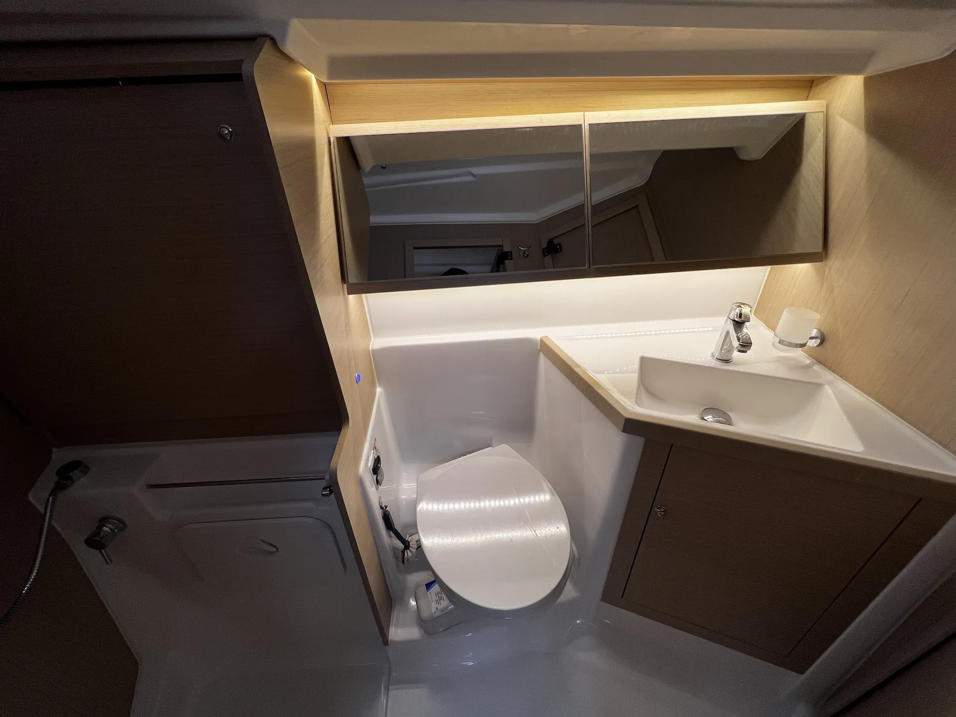 Oceanis 40.1 Aglaia — фотография яхты 15