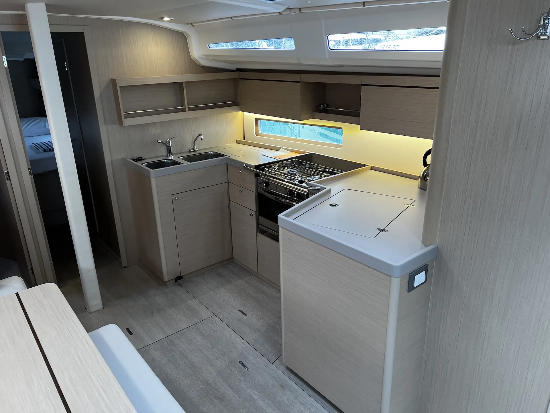 Oceanis 40.1 Aglaia — фотография яхты 7