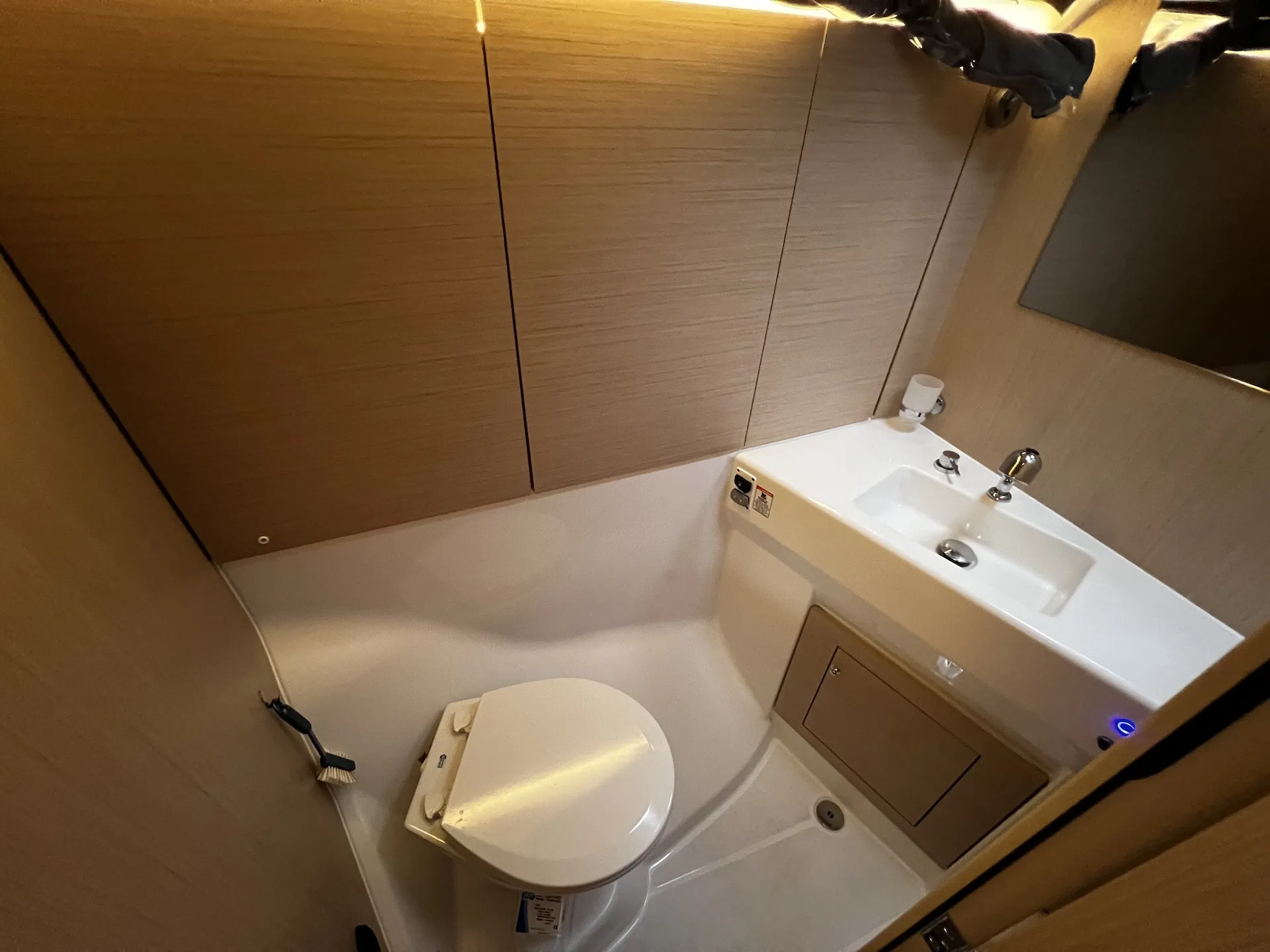 Oceanis 40.1 Aglaia — фотография яхты 8