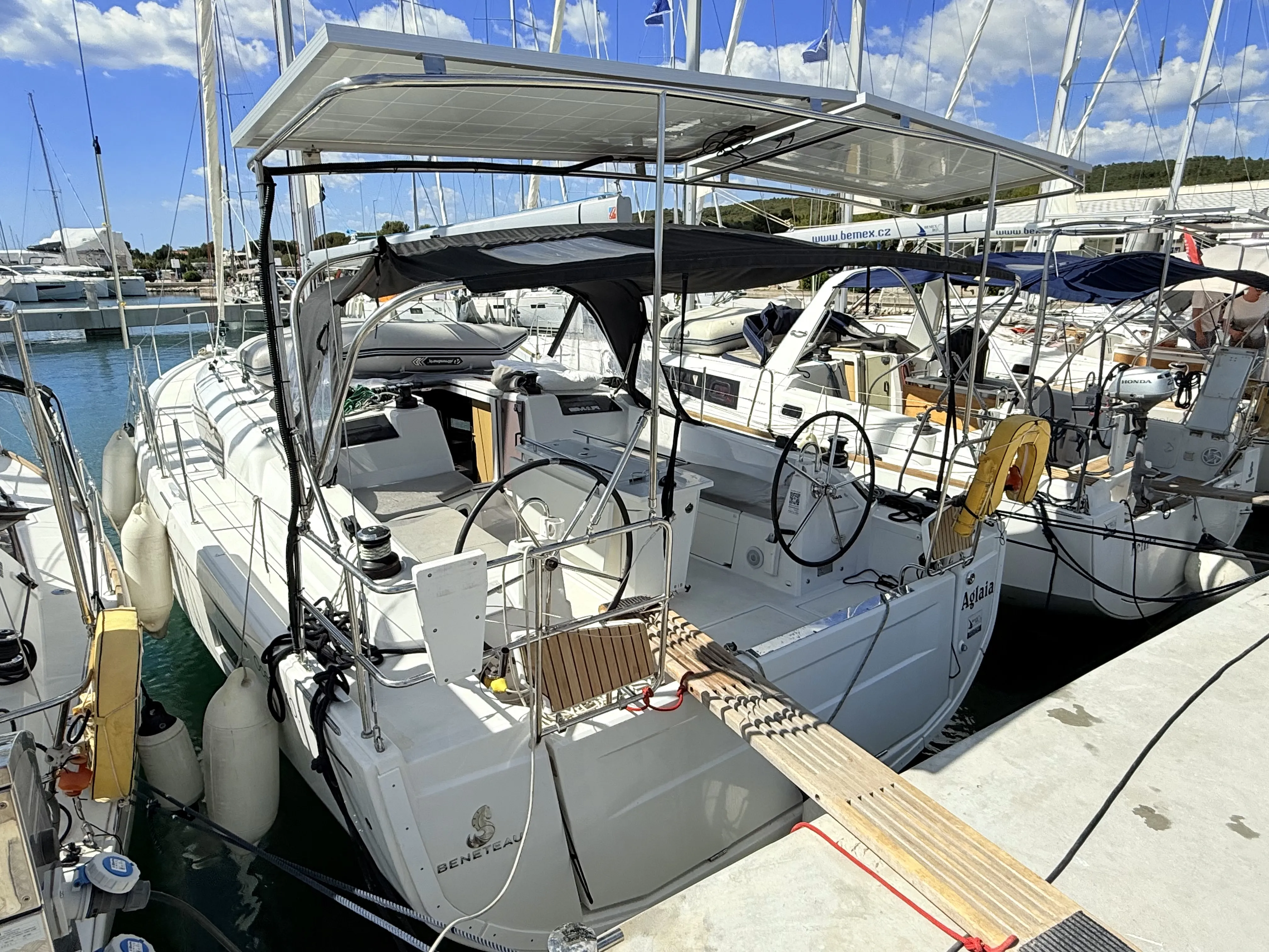 Oceanis 40.1 Aglaia — фотография яхты 4