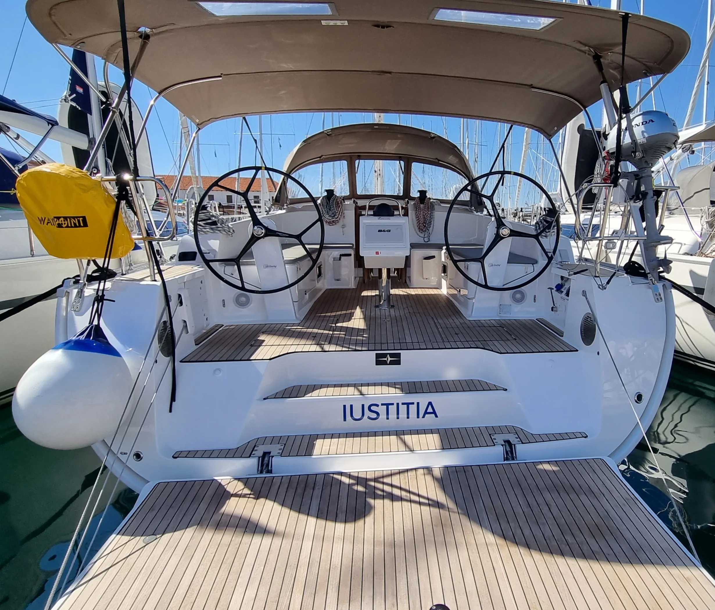 Bavaria Cruiser 46 Iustitia — фотография яхты 1