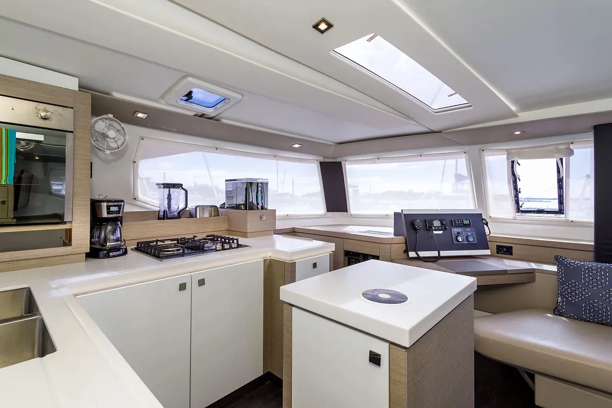 Saona 47 Sun and Stars — foto dello yacht n. 7