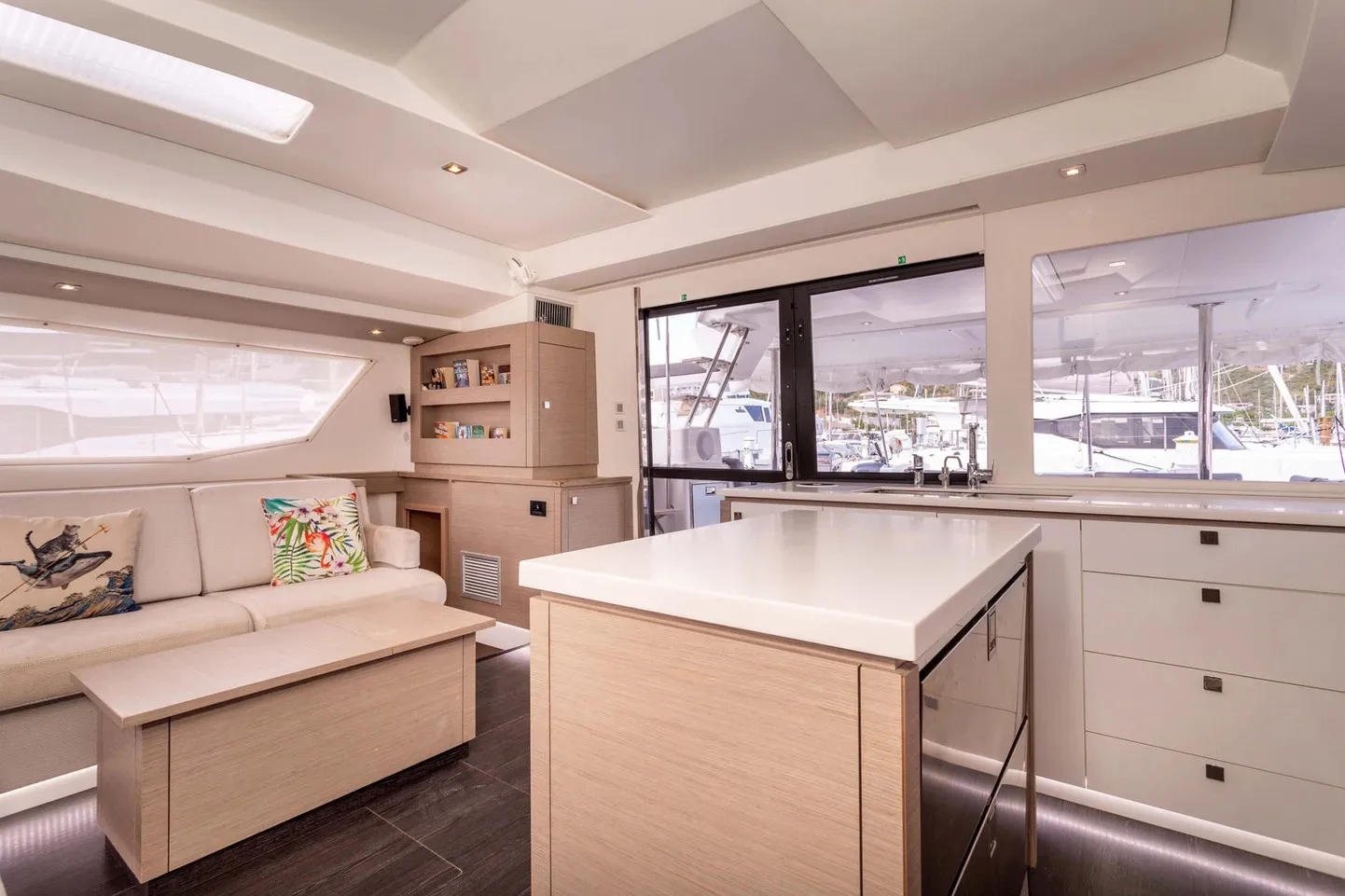 Saba 50 Phoenix — foto dello yacht n. 12