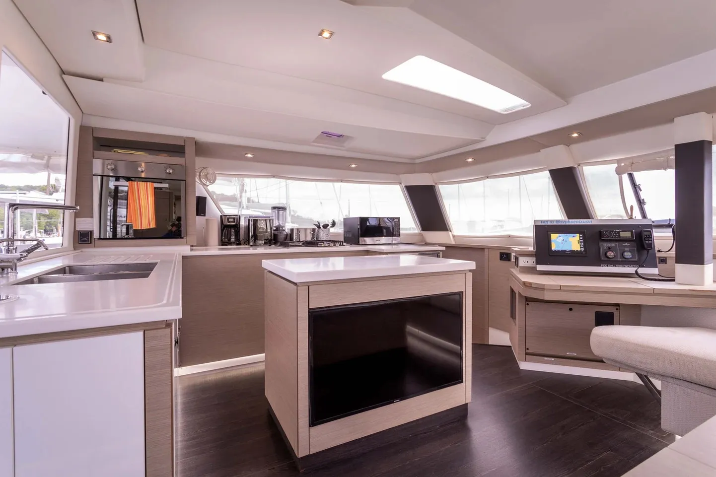 Saba 50 Phoenix — foto dello yacht n. 2