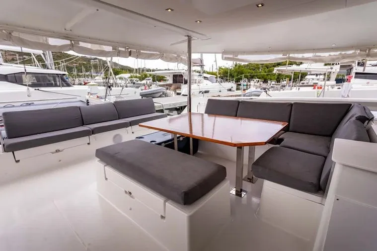 Saba 50 Phoenix — foto dello yacht n. 5