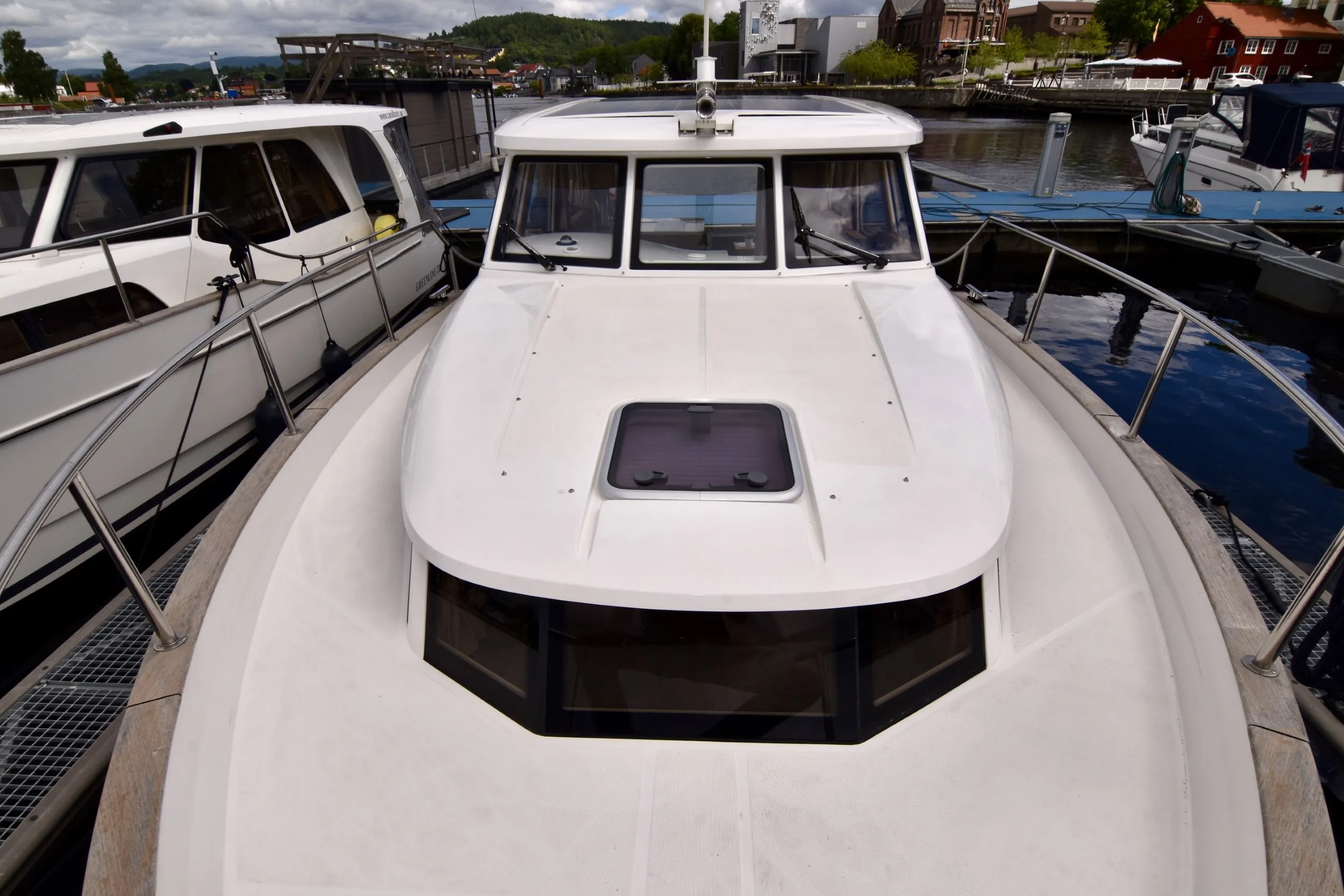 Greenline 33 Kragero — yacht photo 12