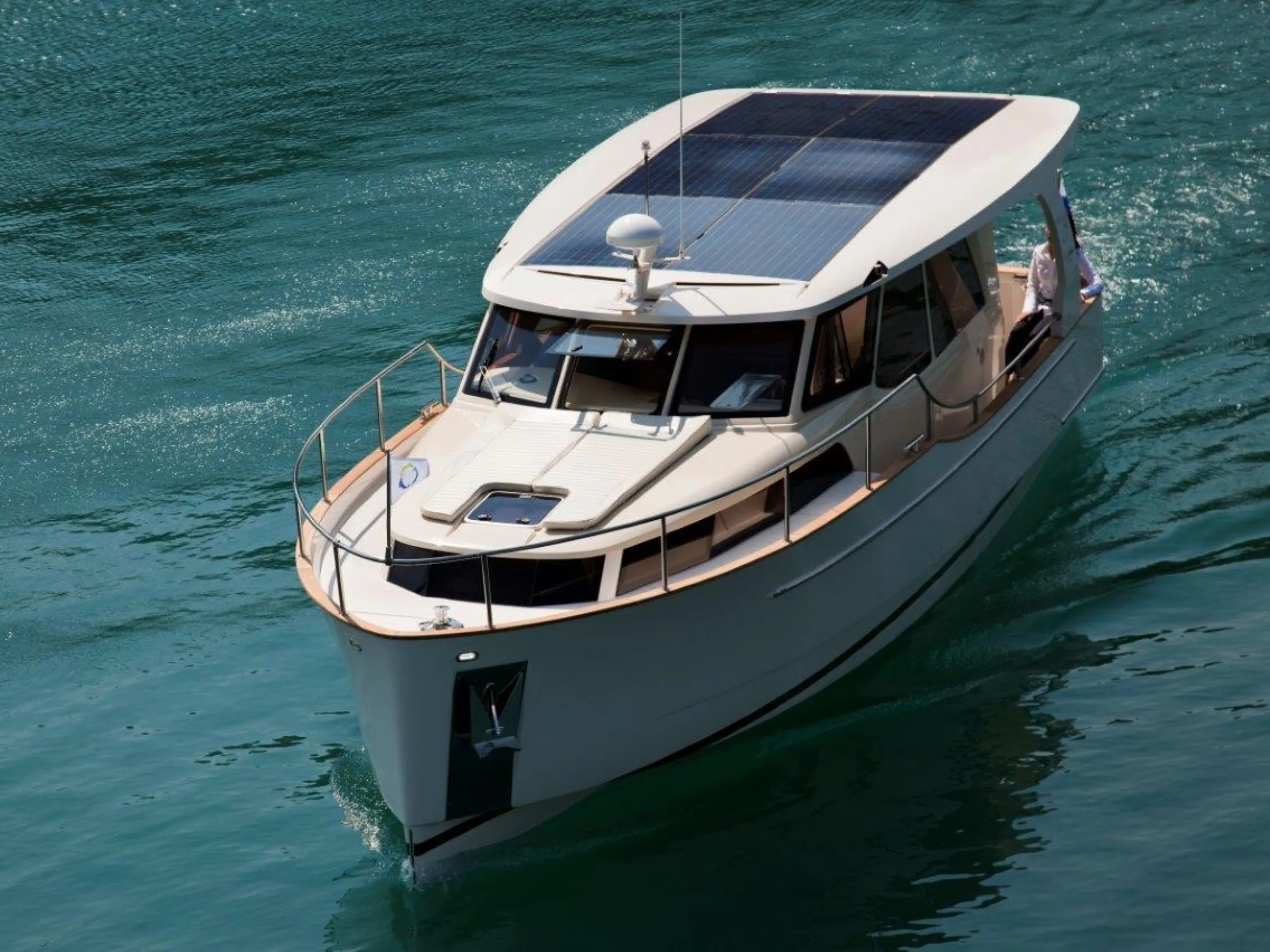 Greenline Boats / Hibrid Greenline 33 Kragero — фотография яхты 1